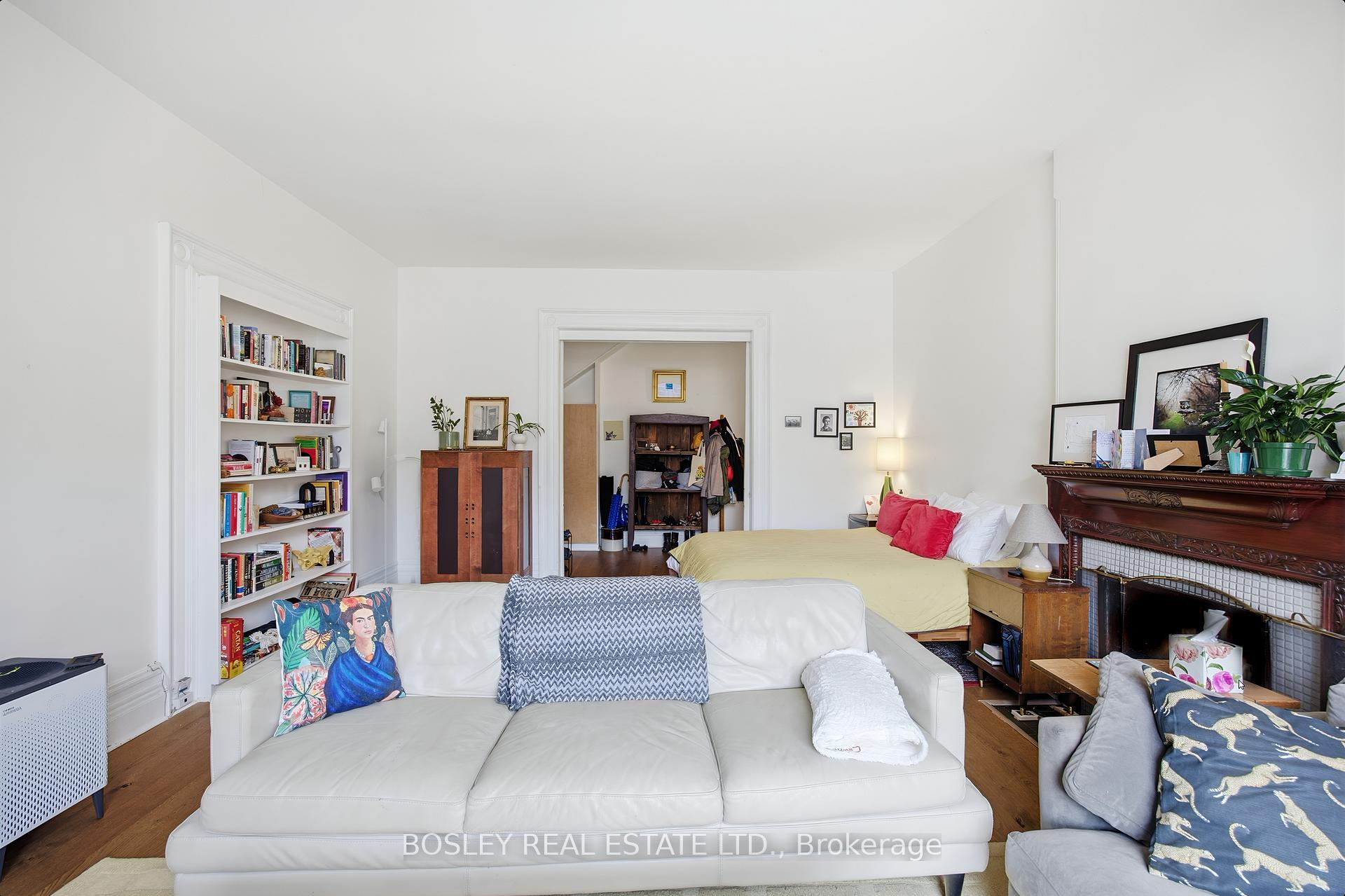 Photo 7 of 85 Walmer Road, Toronto, The Annex — HOMEH