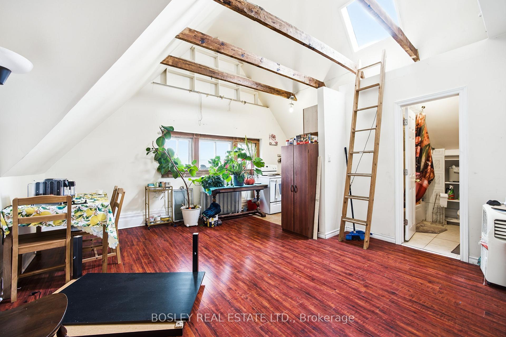 Photo 26 of 85 Walmer Road, Toronto, The Annex — HOMEH
