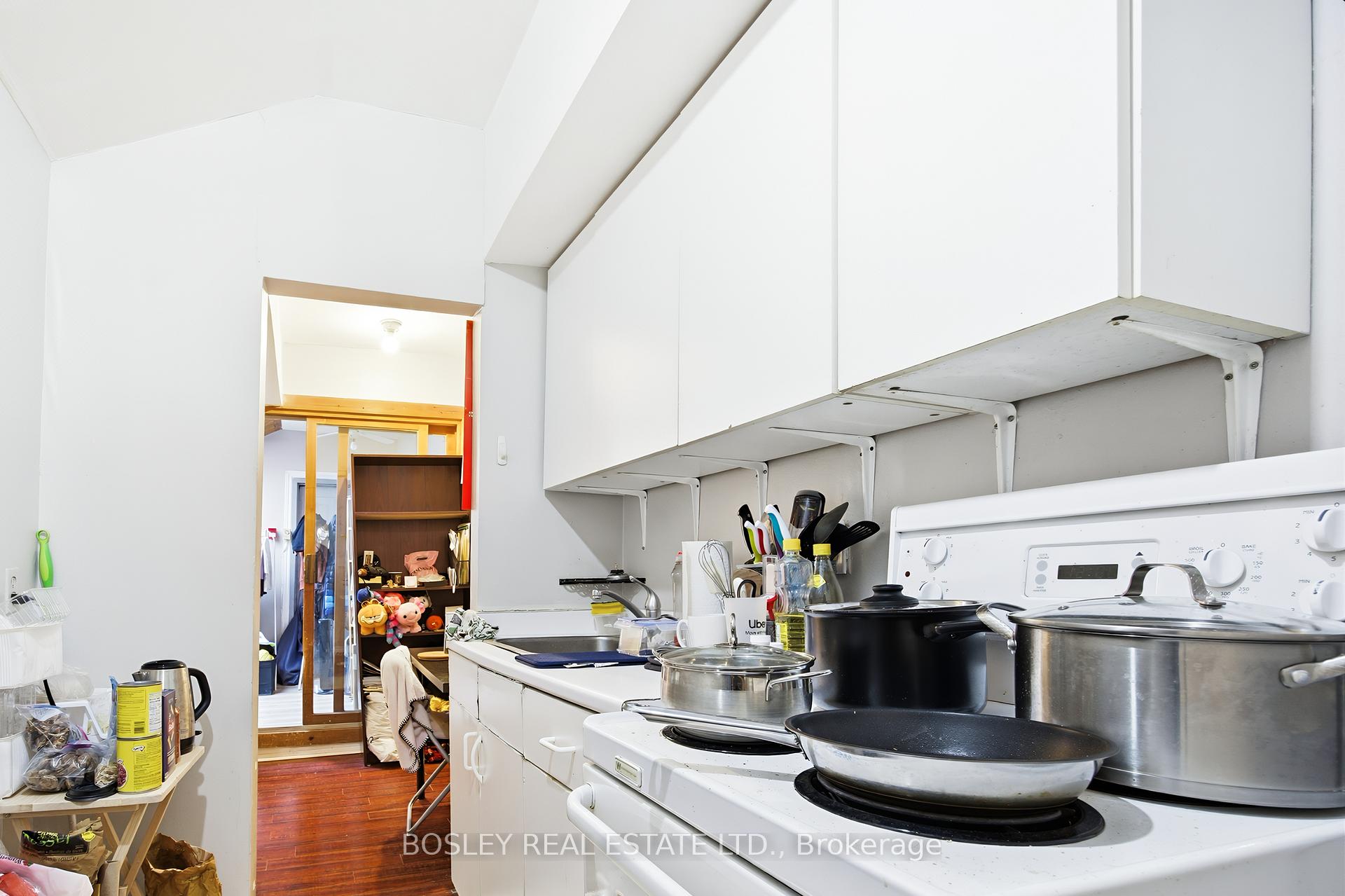 Photo 32 of 85 Walmer Road, Toronto, The Annex — HOMEH