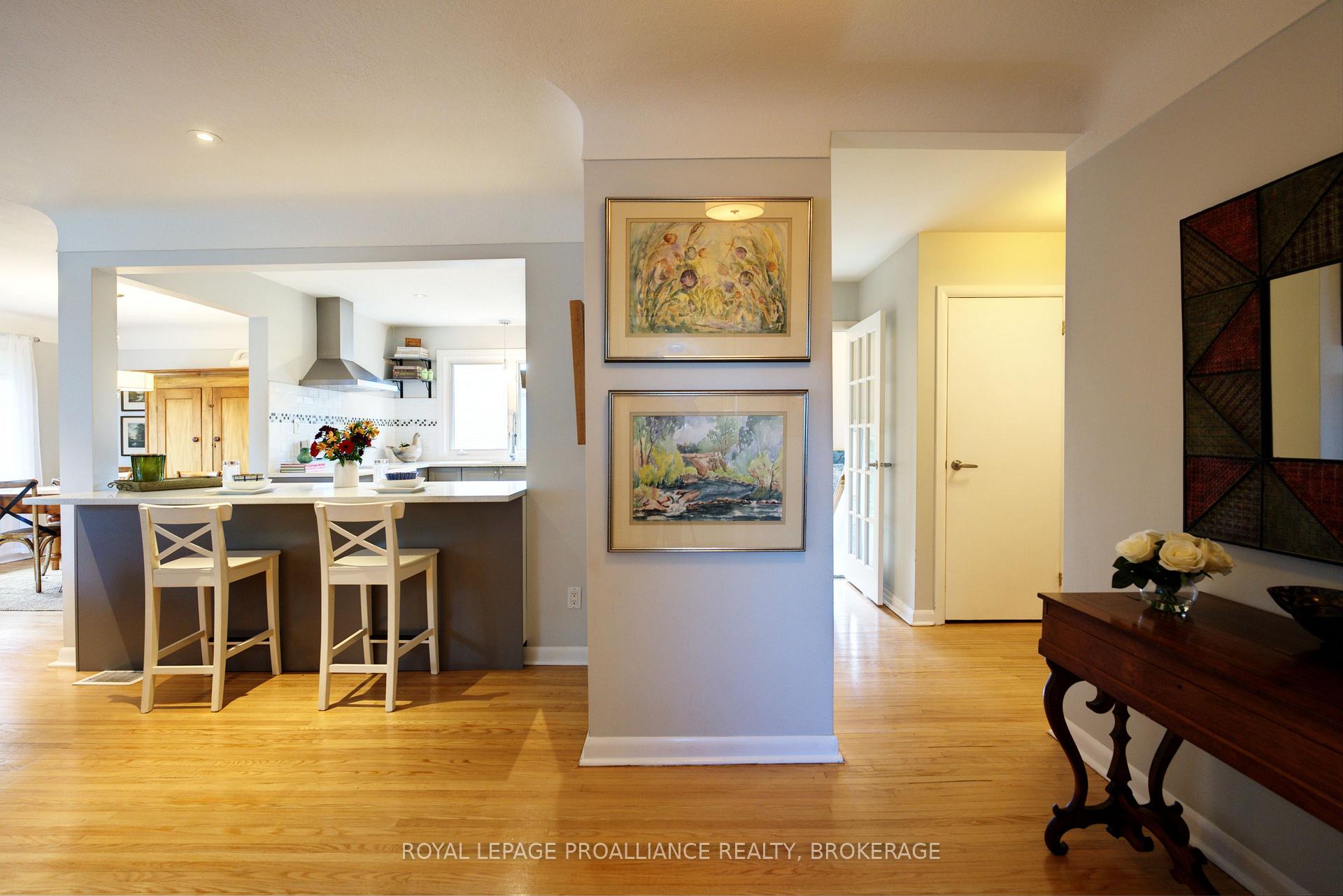 Photo 6 of 302 Arrowhead Place, Kingston, West of Sir John A. Blvd — HOMEH
