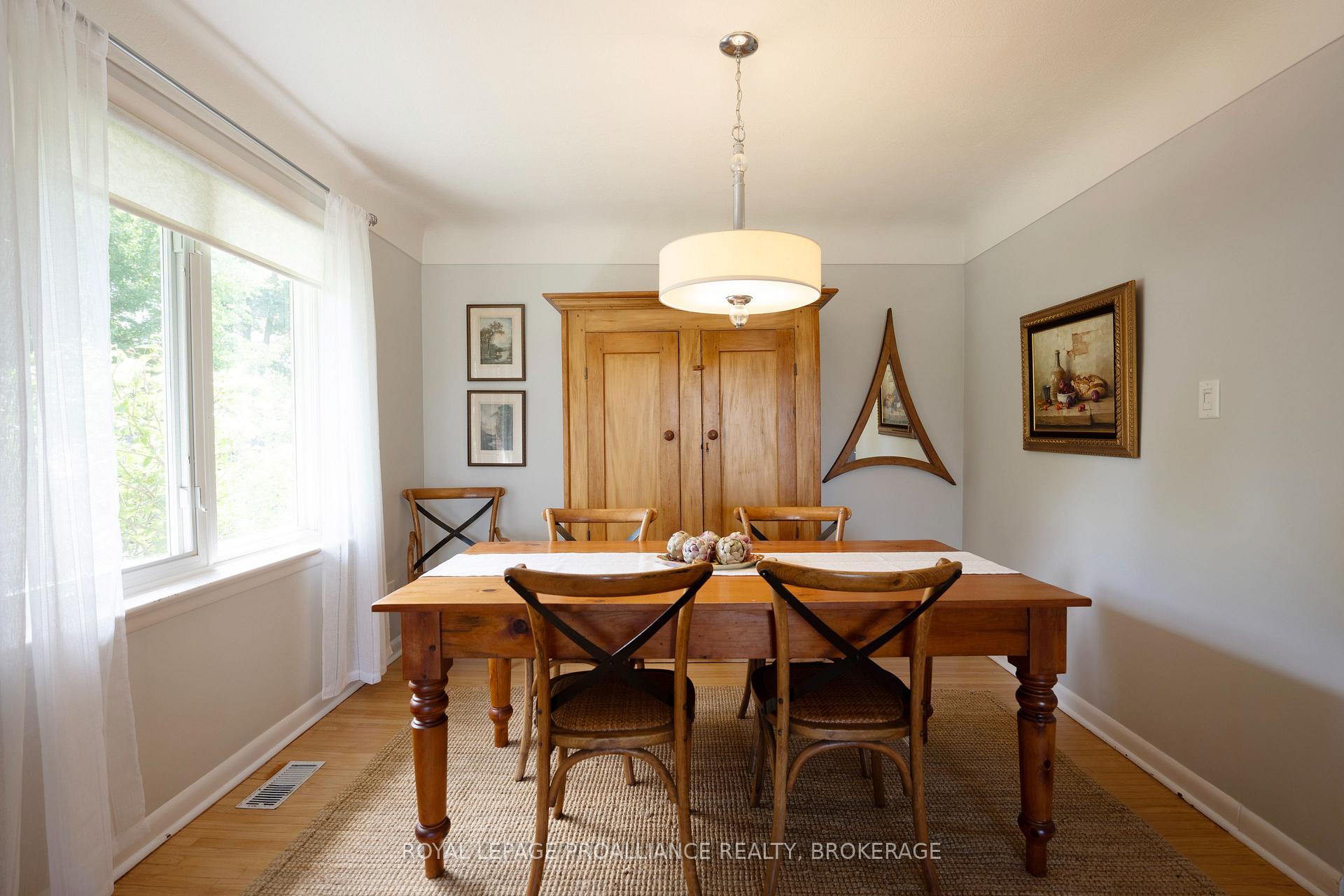 Photo 11 of 302 Arrowhead Place, Kingston, West of Sir John A. Blvd — HOMEH