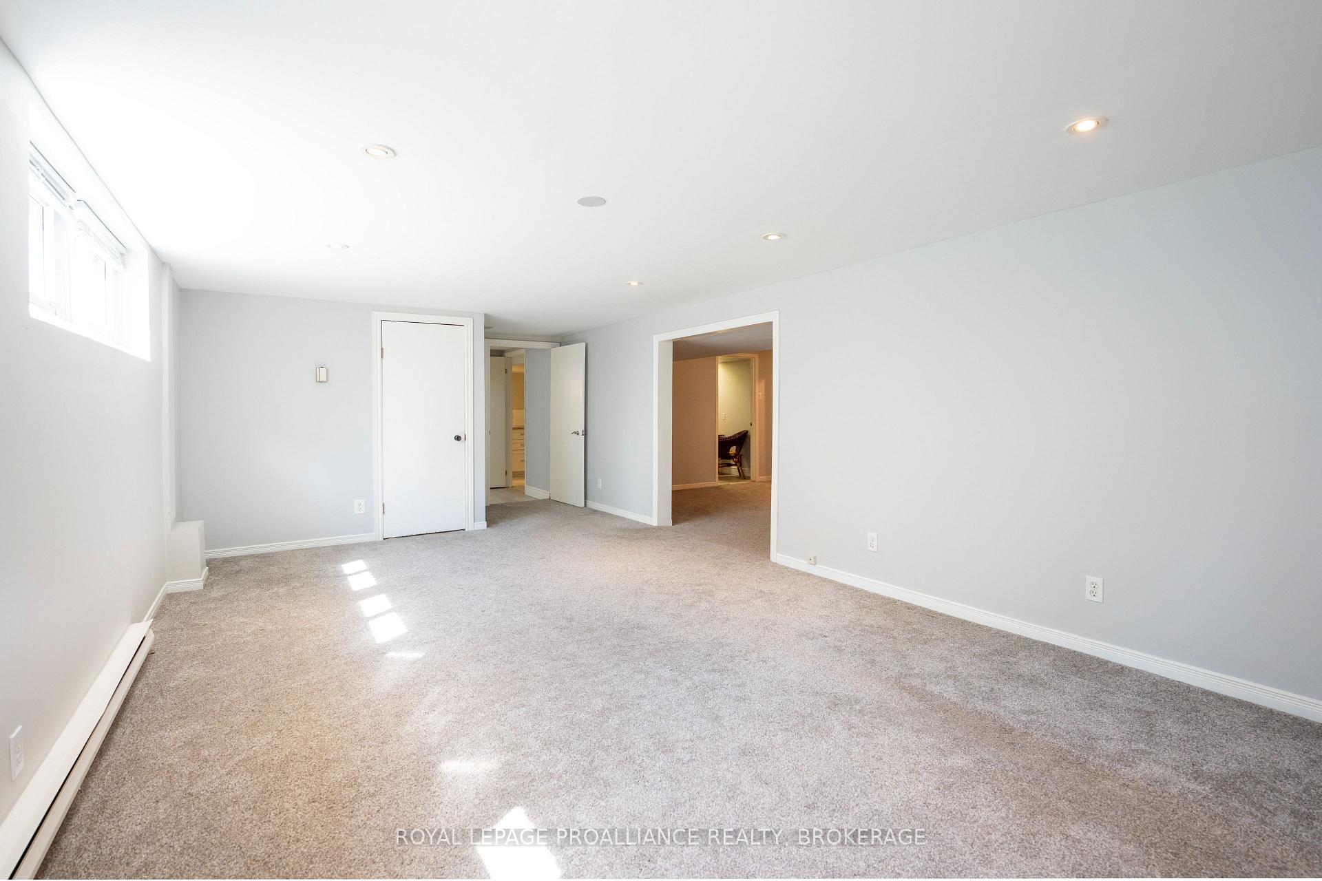 Photo 24 of 302 Arrowhead Place, Kingston, West of Sir John A. Blvd — HOMEH