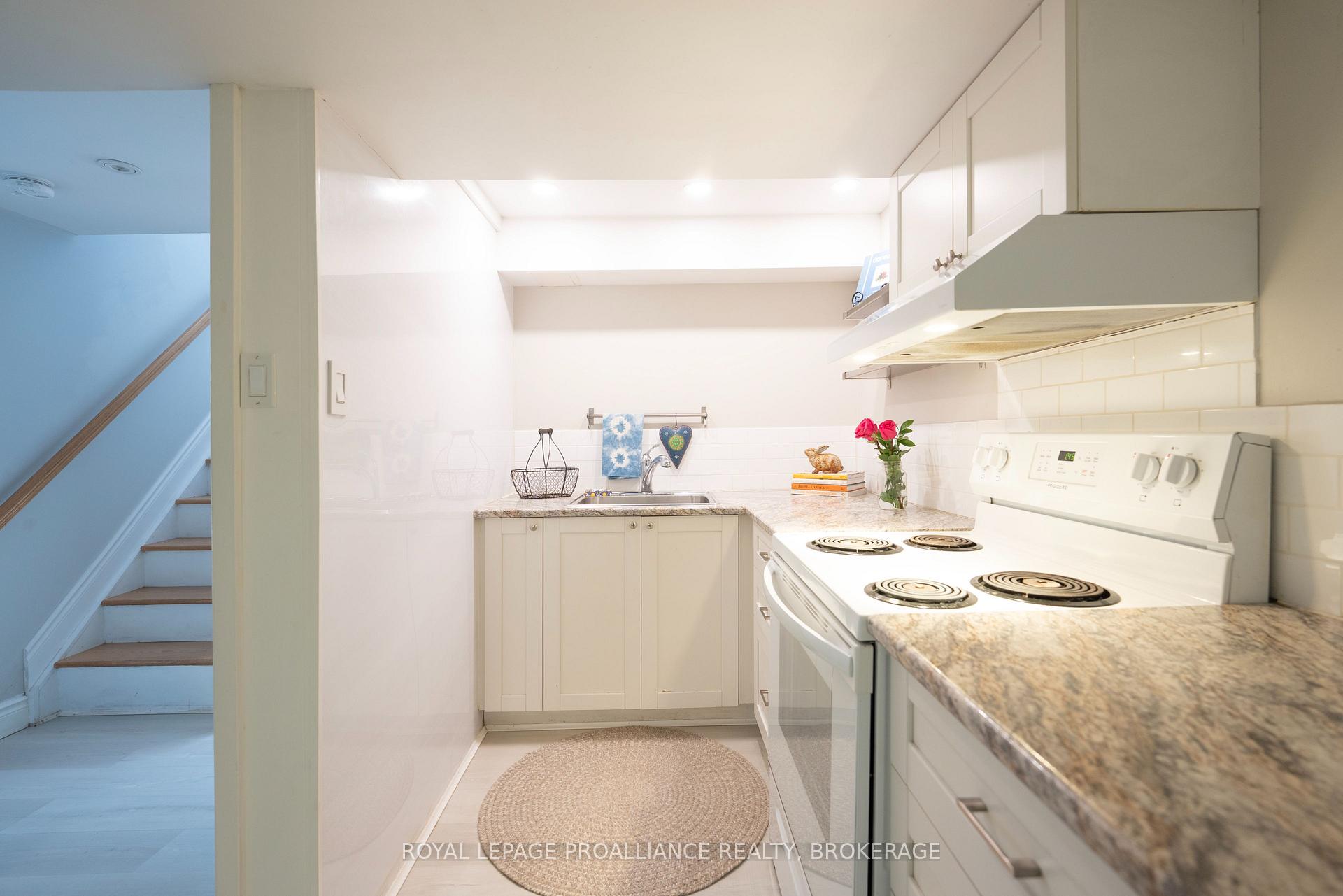 Photo 29 of 302 Arrowhead Place, Kingston, West of Sir John A. Blvd — HOMEH
