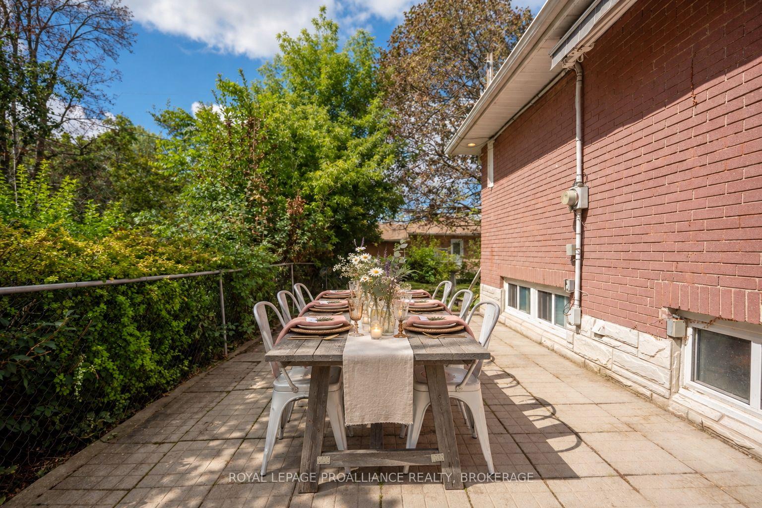 Photo 30 of 302 Arrowhead Place, Kingston, West of Sir John A. Blvd — HOMEH