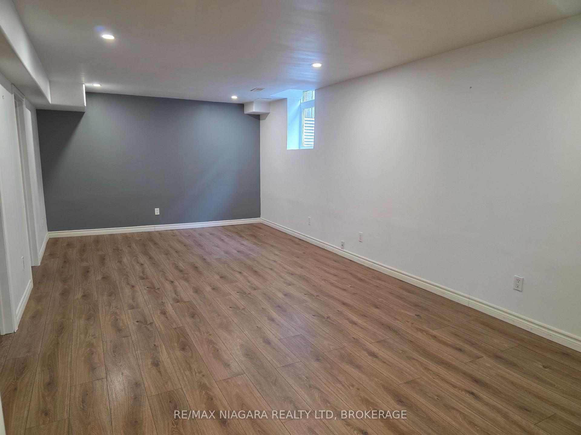 Photo 6 of Unit Lower Level, 8383 Heikoop Crescent, Niagara Falls, Forestview — HOMEH
