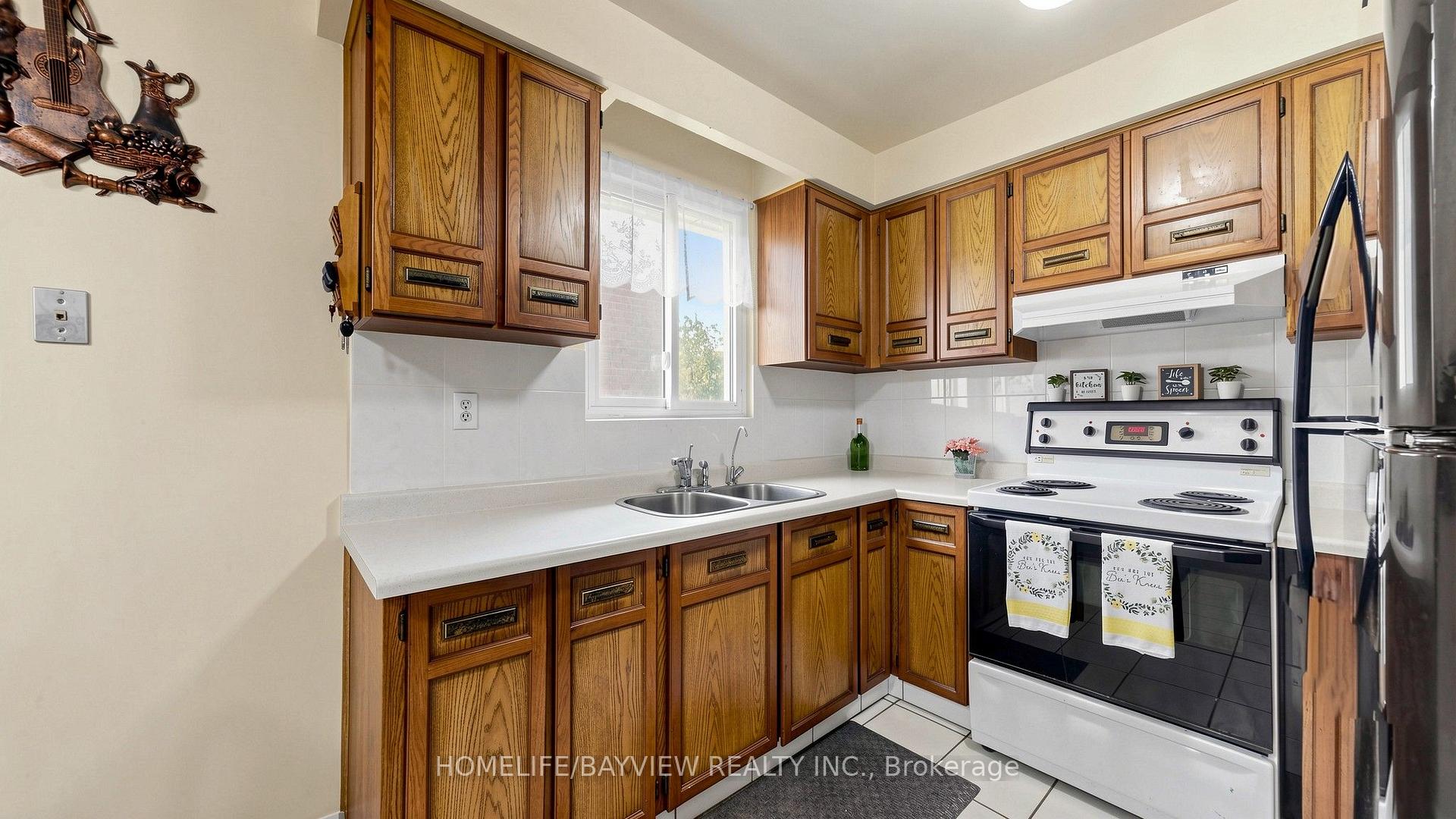 Photo 15 of 78 Crayford Drive, Scarborough, Steeles — HOMEH