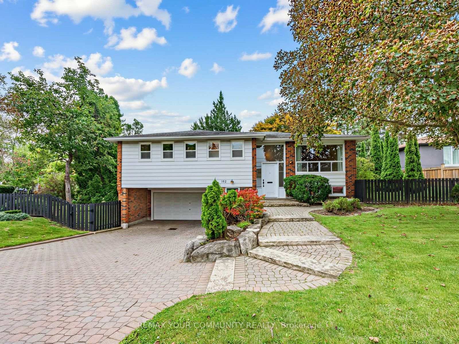 Photo 1 of 182 Bay Thorn Drive, Markham, Royal Orchard — HOMEH