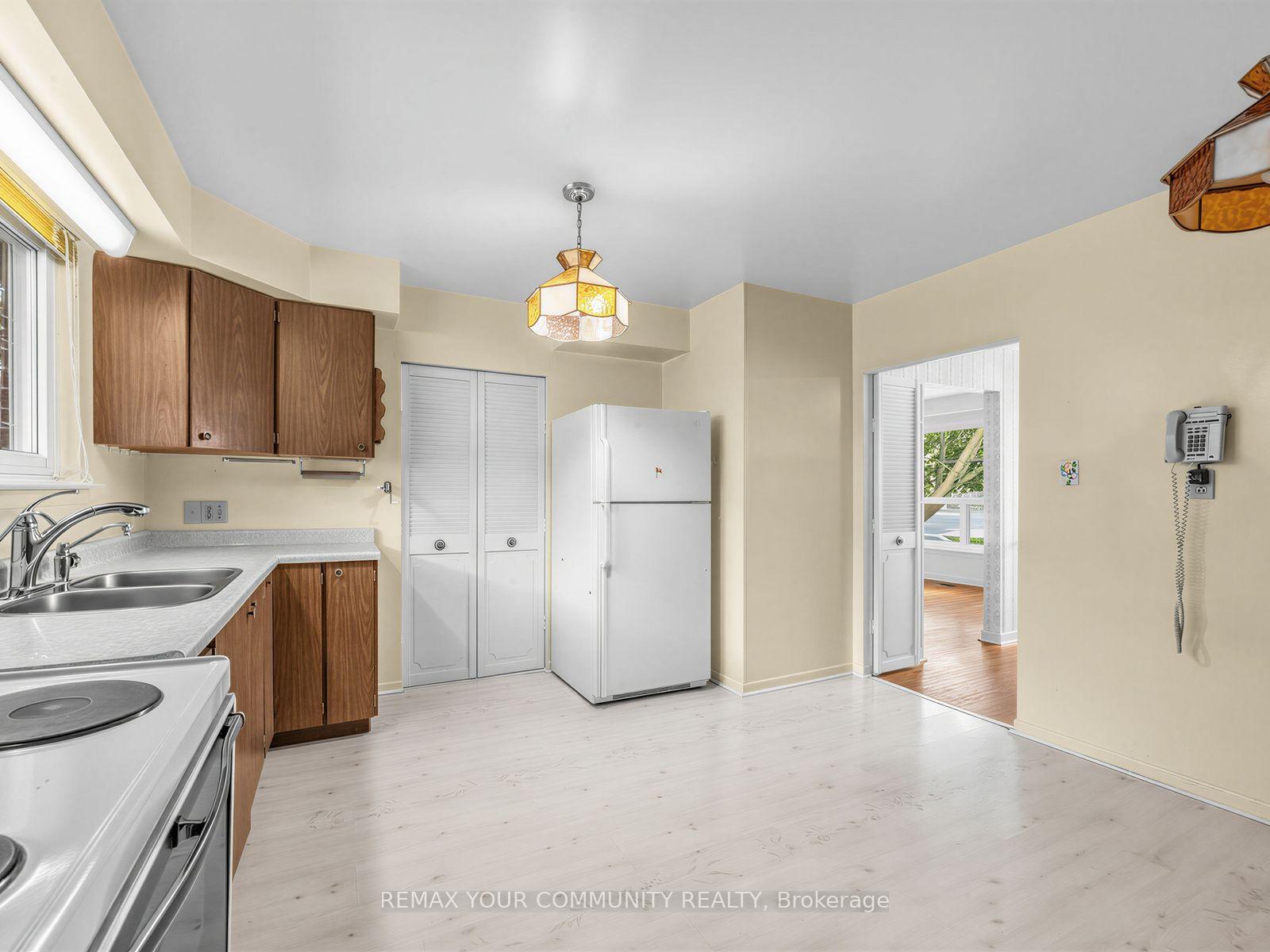 Photo 15 of 182 Bay Thorn Drive, Markham, Royal Orchard — HOMEH