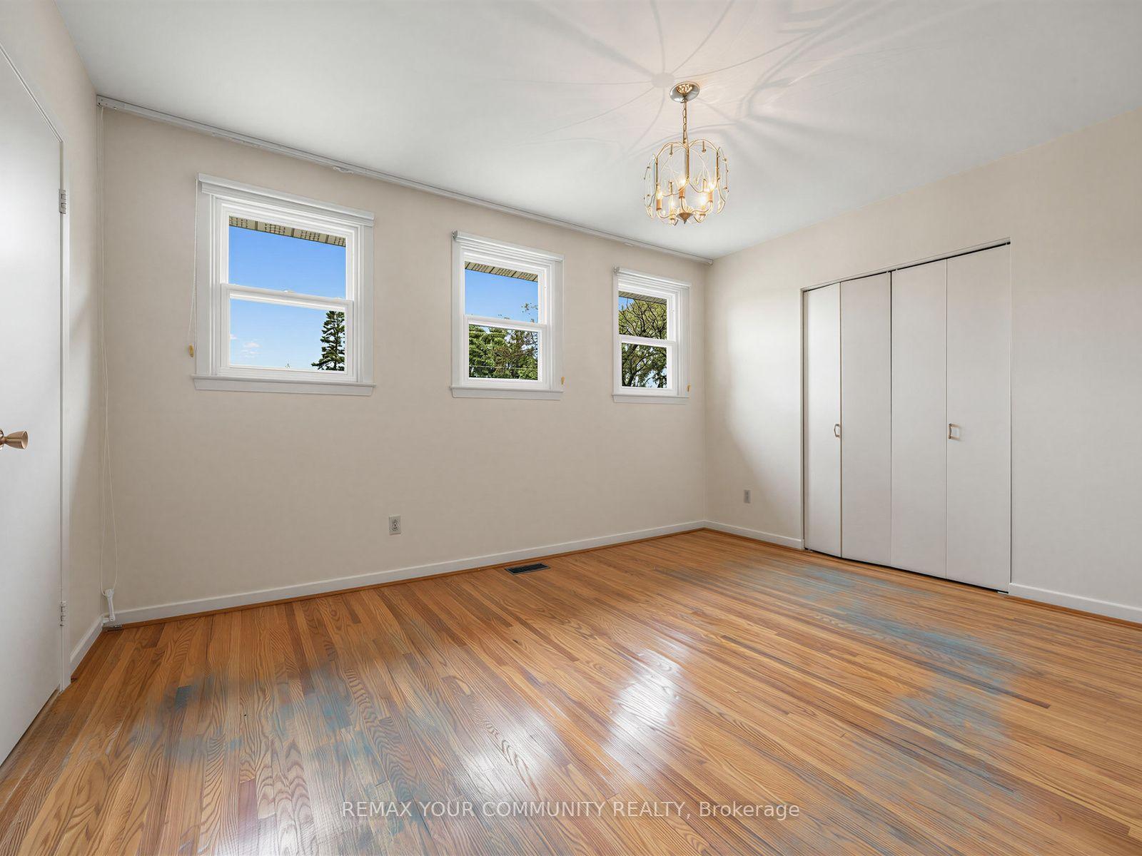 Photo 23 of 182 Bay Thorn Drive, Markham, Royal Orchard — HOMEH