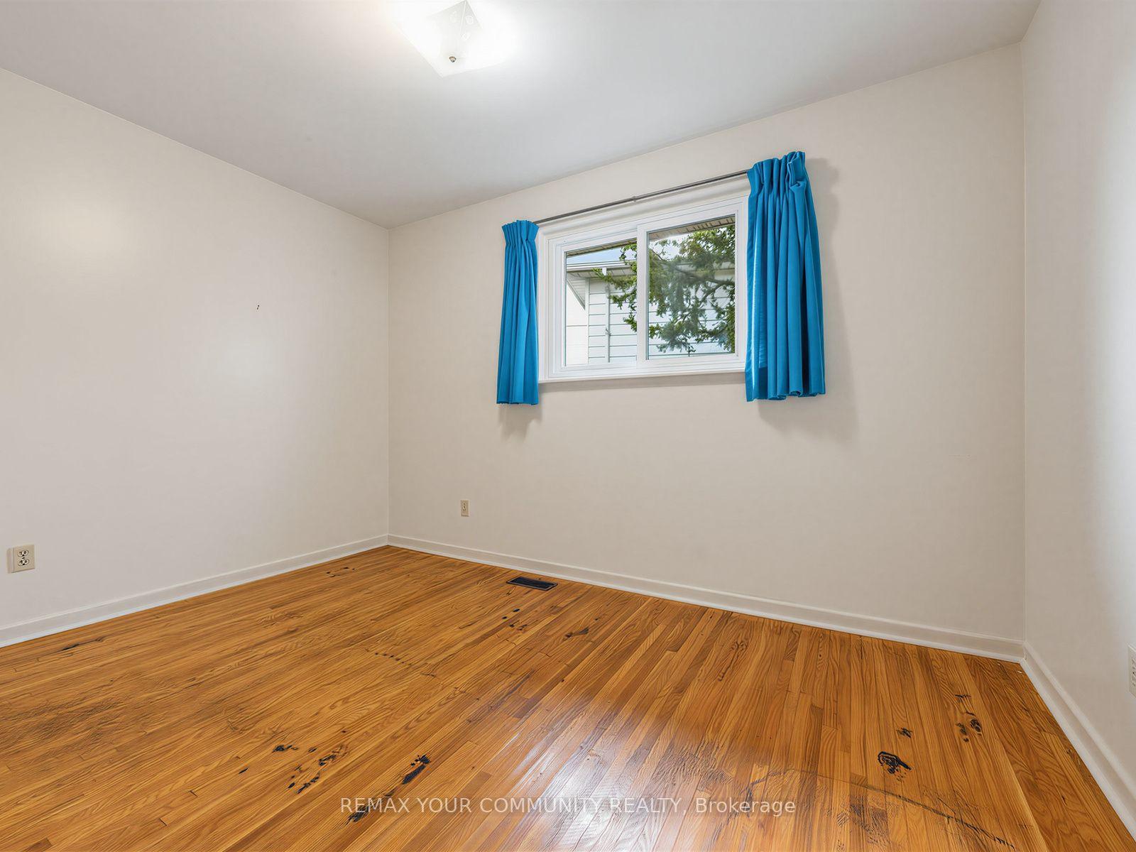 Photo 26 of 182 Bay Thorn Drive, Markham, Royal Orchard — HOMEH