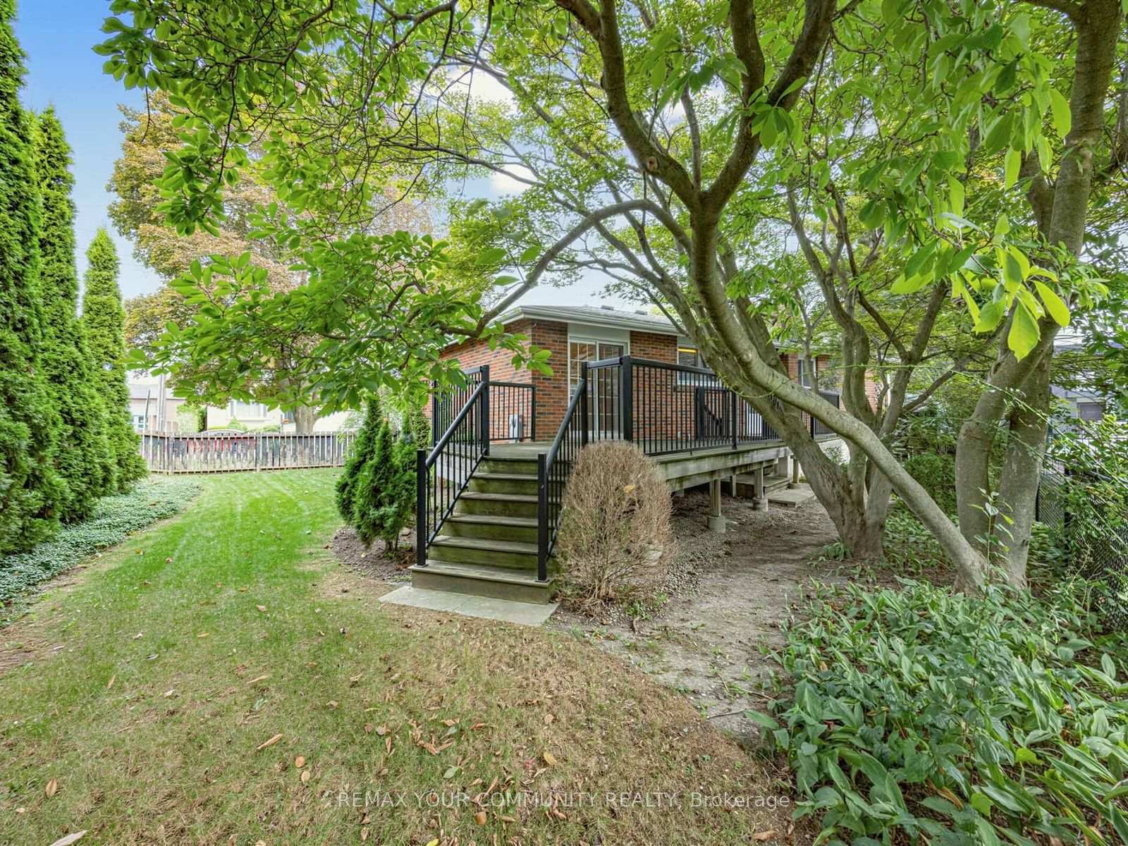 Photo 42 of 182 Bay Thorn Drive, Markham, Royal Orchard — HOMEH
