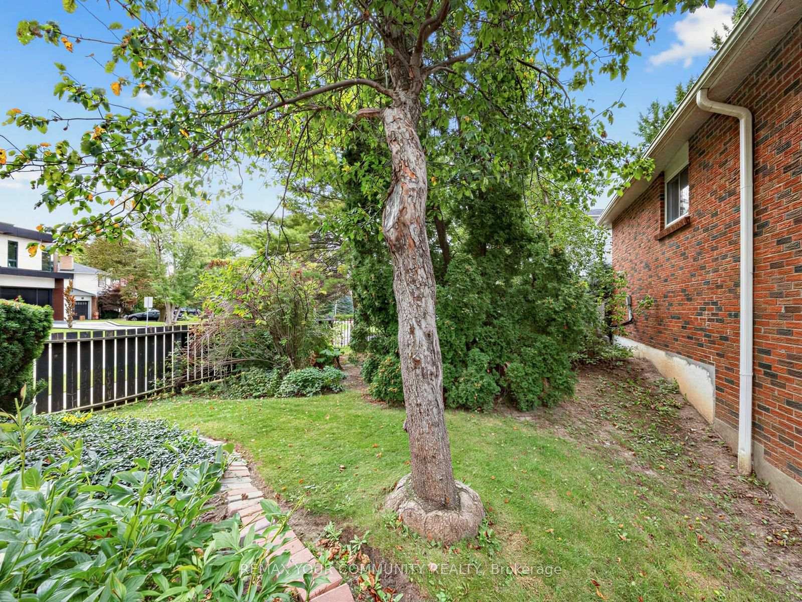 Photo 44 of 182 Bay Thorn Drive, Markham, Royal Orchard — HOMEH