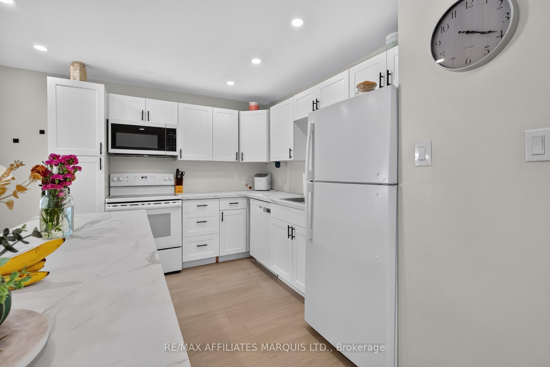 Photo 11 of 41 Eleventh Street E, Cornwall, Cornwall — HOMEH