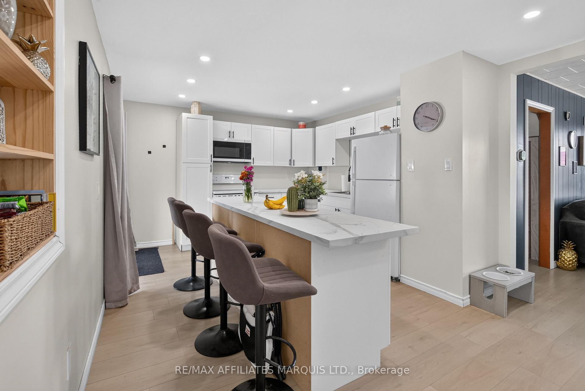 Photo 14 of 41 Eleventh Street E, Cornwall, Cornwall — HOMEH