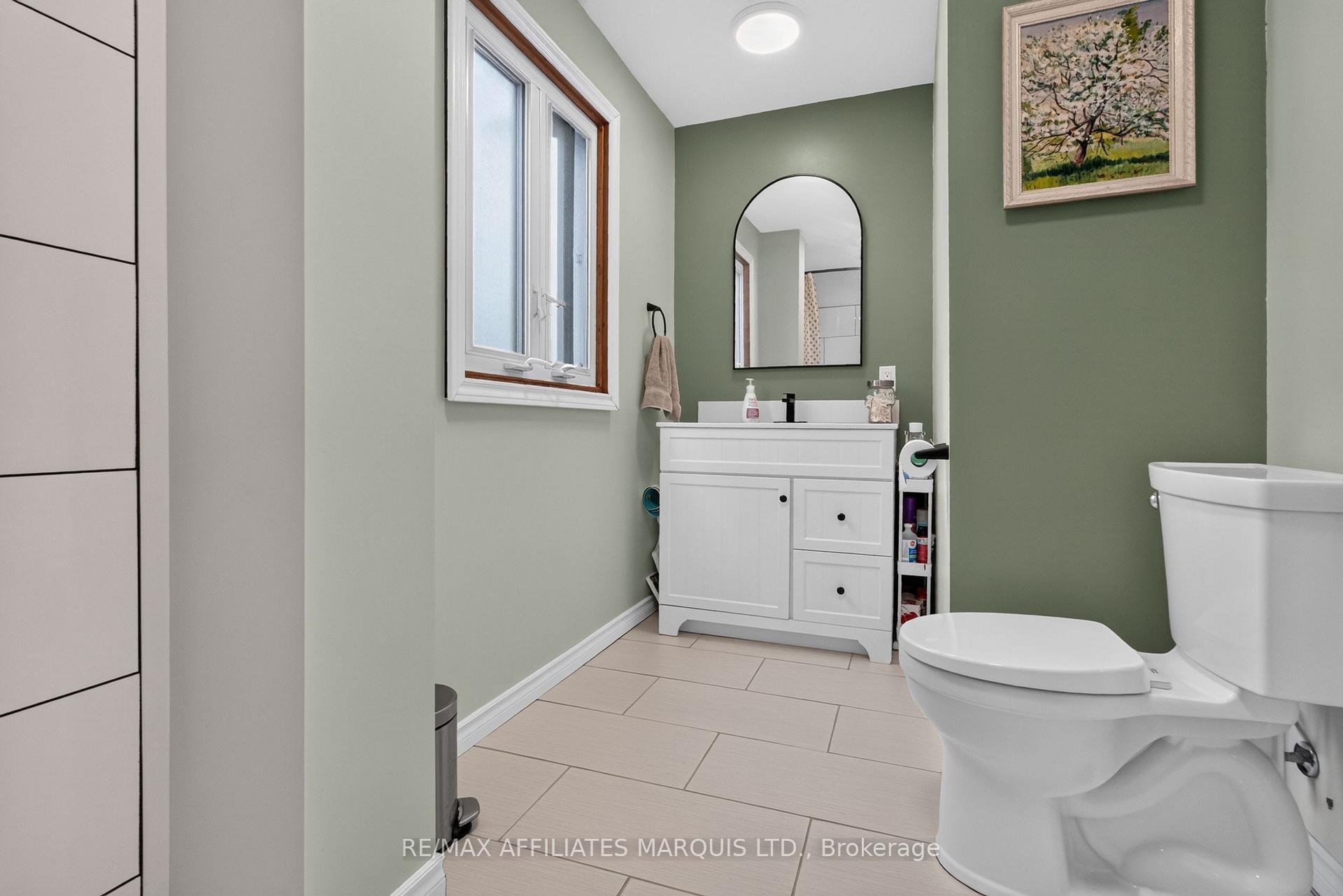 Photo 16 of 41 Eleventh Street E, Cornwall, Cornwall — HOMEH