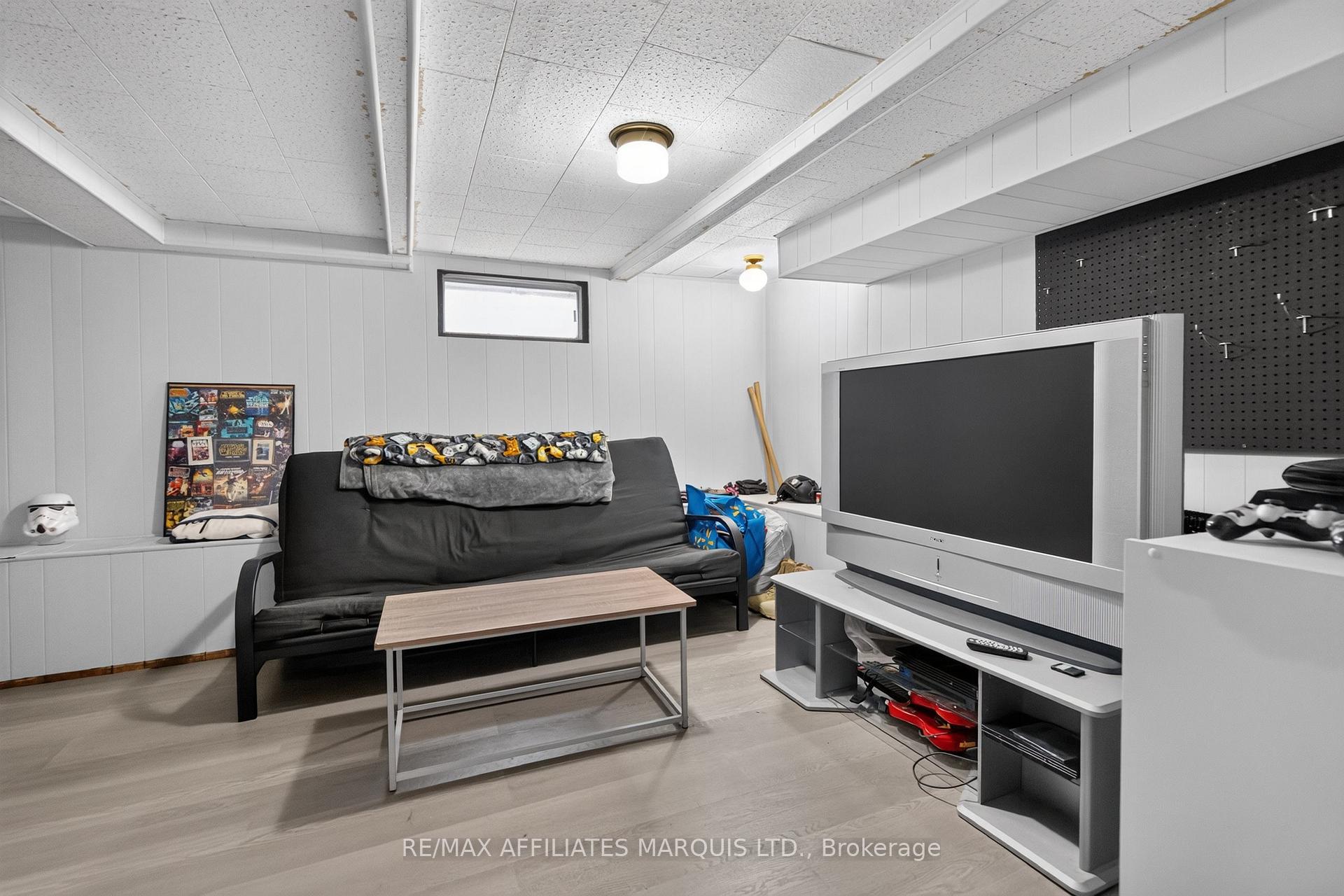 Photo 34 of 41 Eleventh Street E, Cornwall, Cornwall — HOMEH