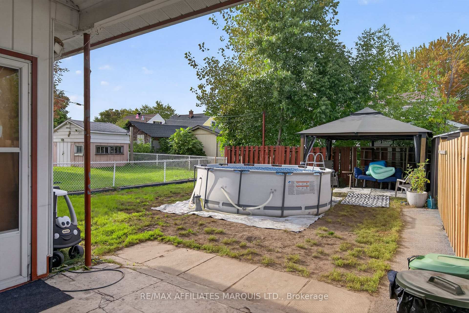 Photo 37 of 41 Eleventh Street E, Cornwall, Cornwall — HOMEH