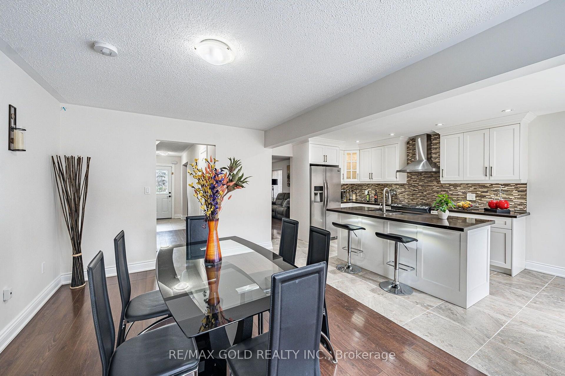 Photo 13 of 329 Howard Crescent, Orangeville — HOMEH