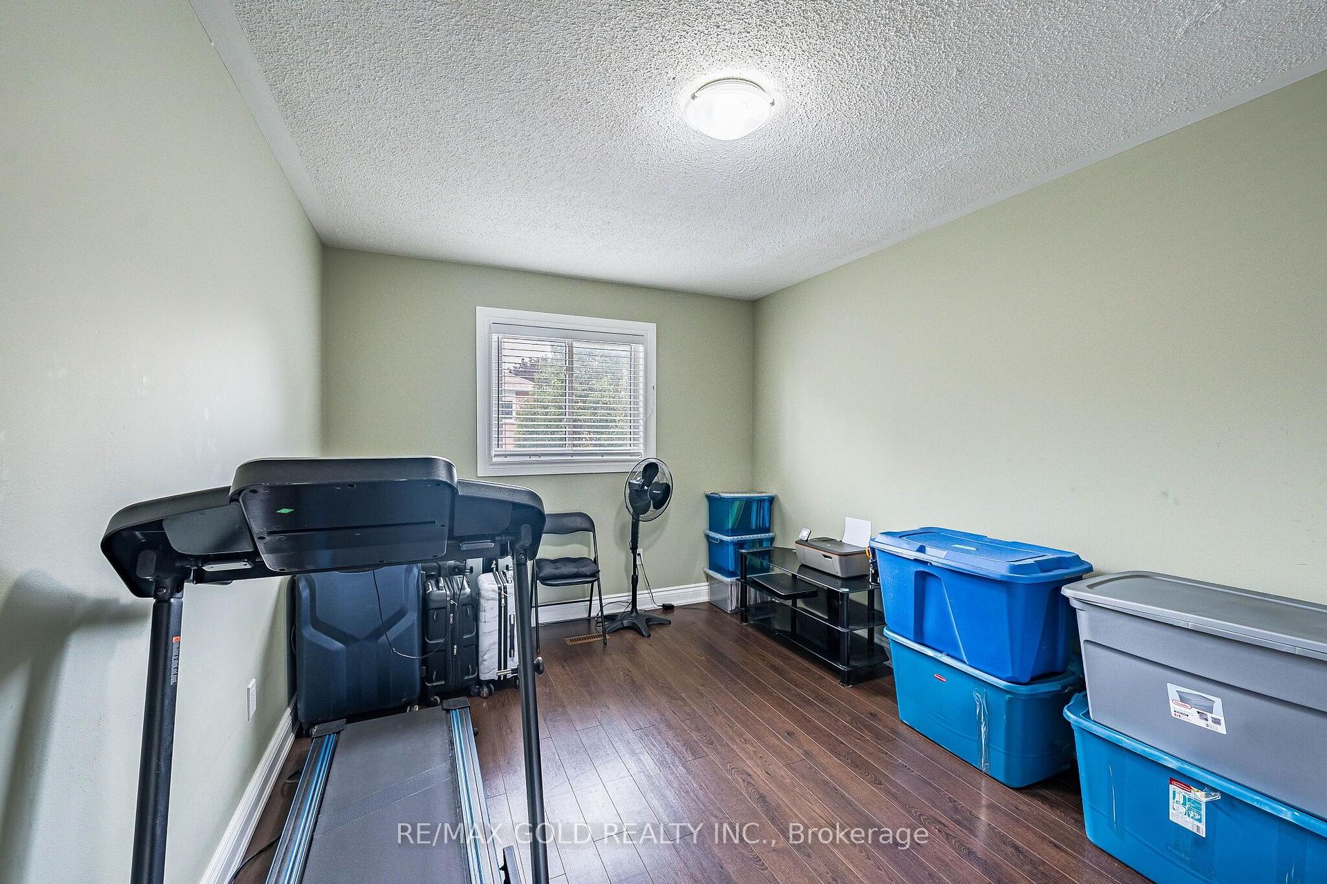 Photo 25 of 329 Howard Crescent, Orangeville — HOMEH