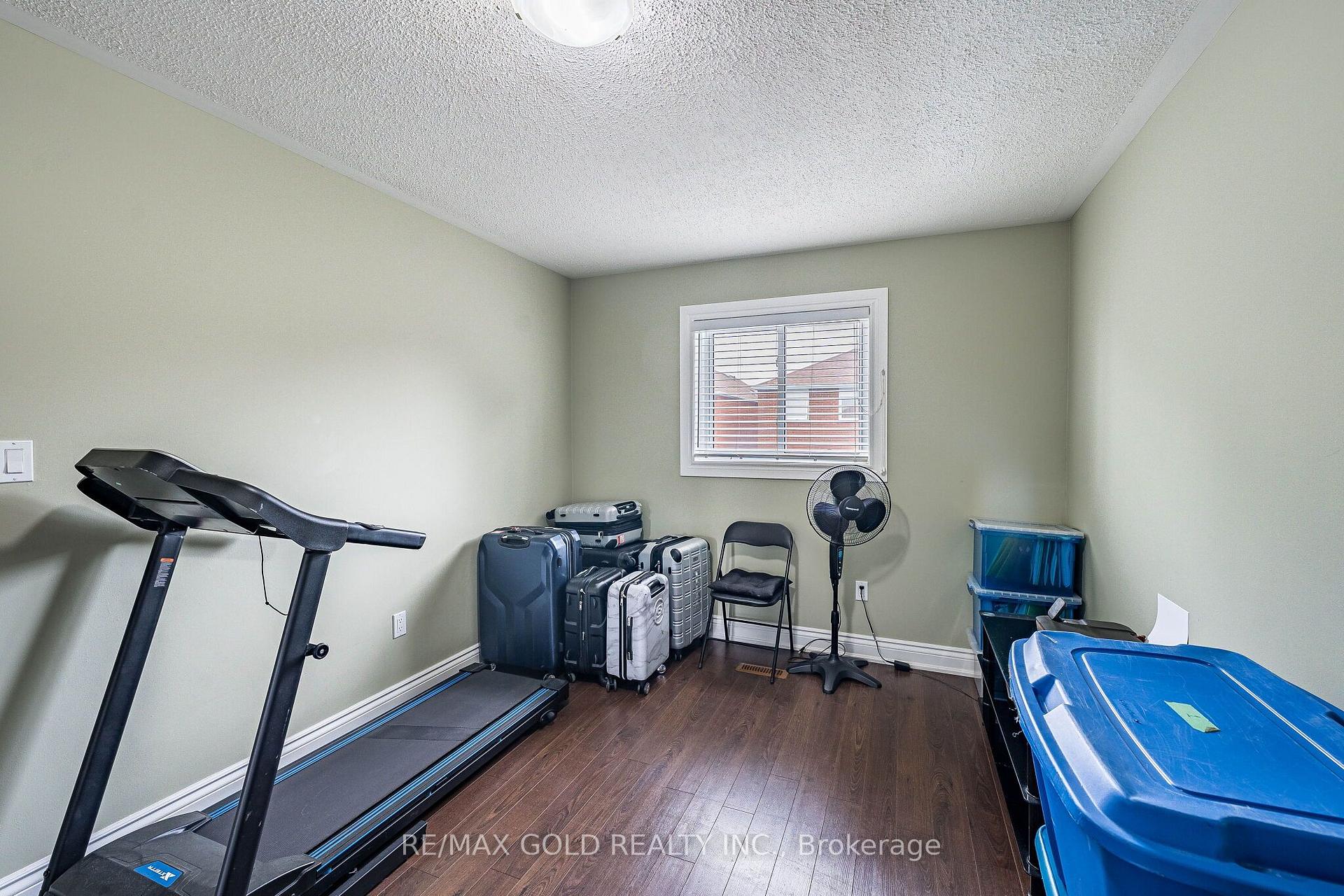 Photo 26 of 329 Howard Crescent, Orangeville — HOMEH