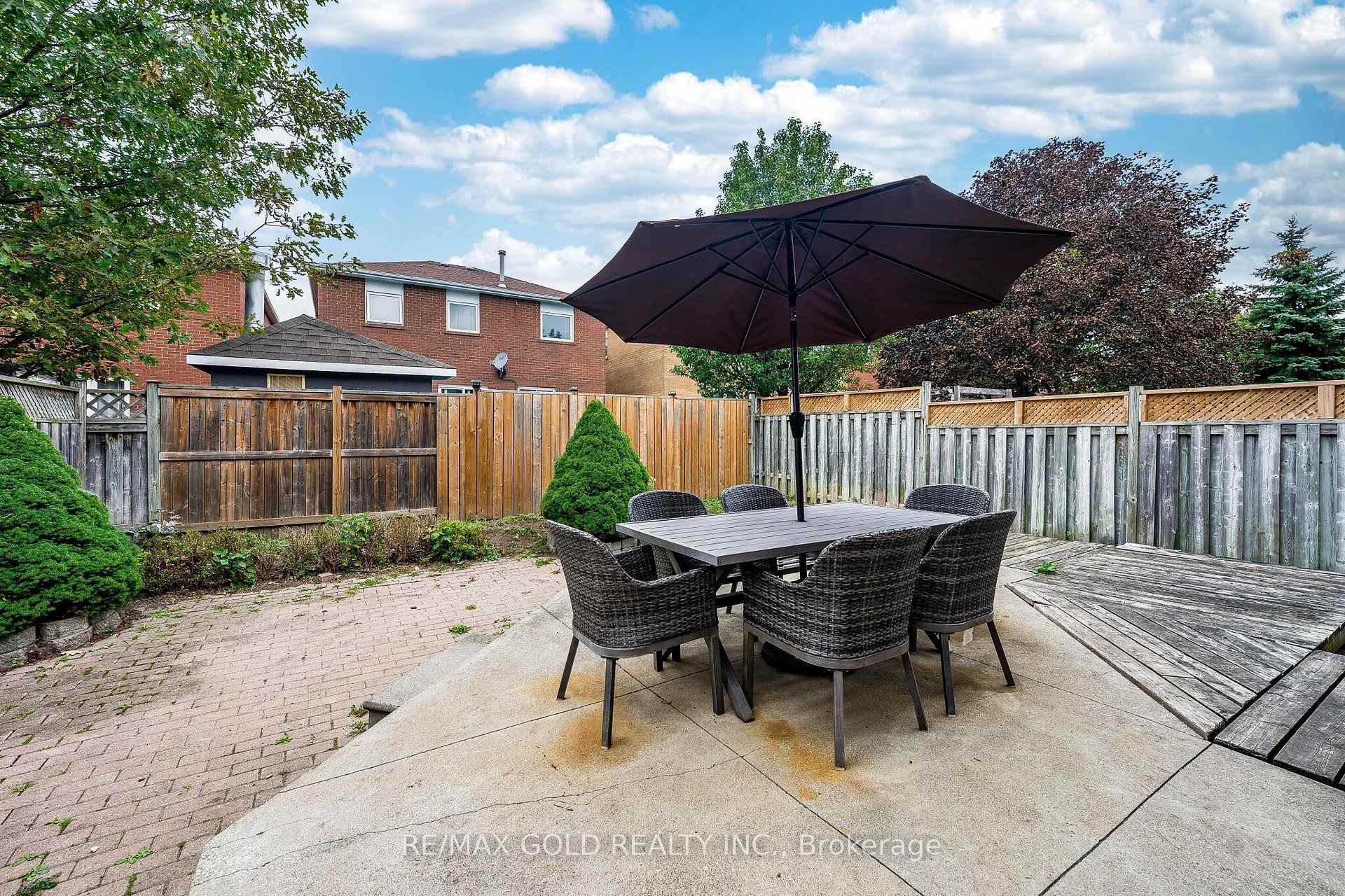 Photo 36 of 329 Howard Crescent, Orangeville — HOMEH