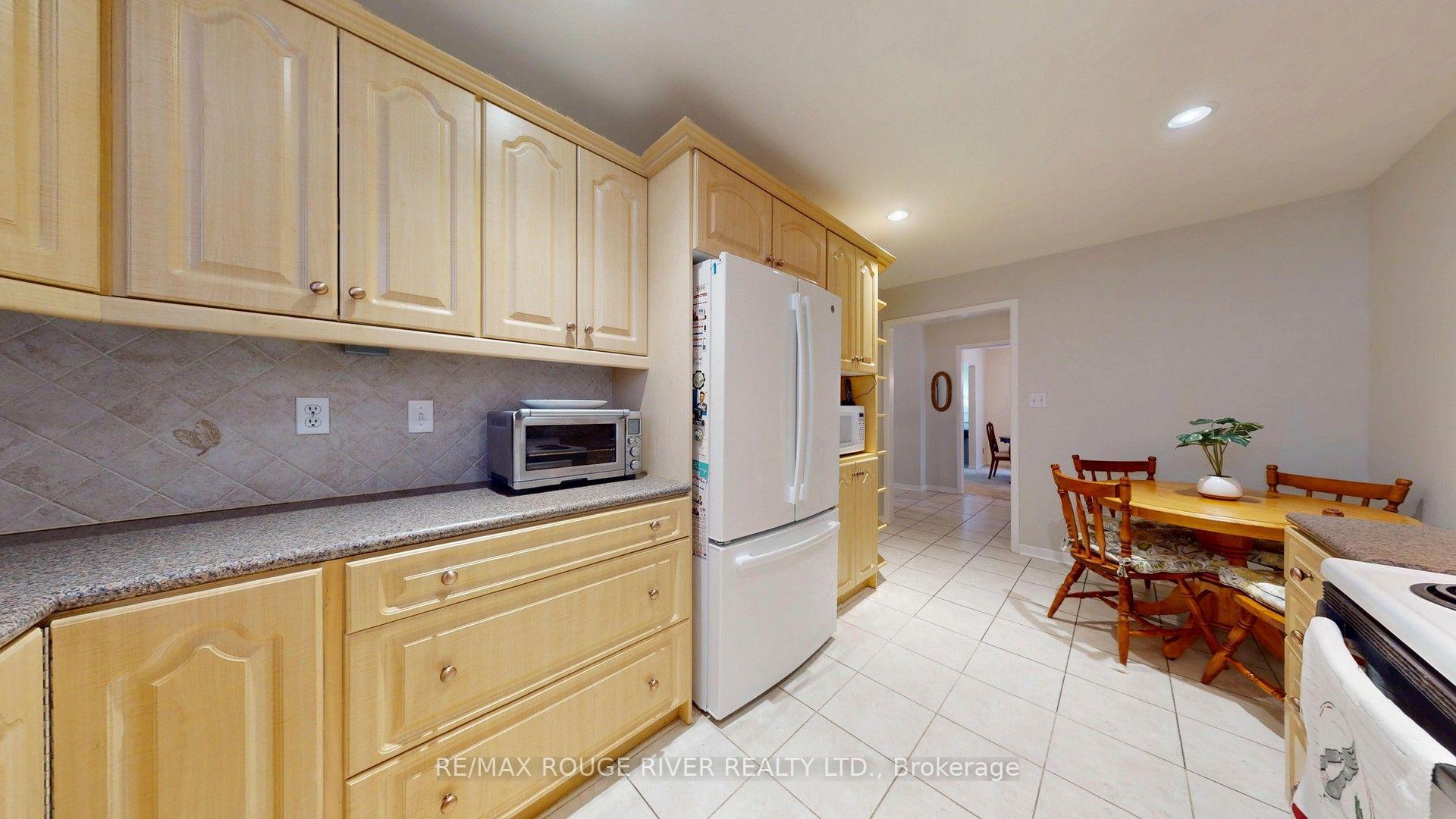 Photo 7 of 33 Pepper Tree Drive, Scarborough, Centennial Scarborough — HOMEH