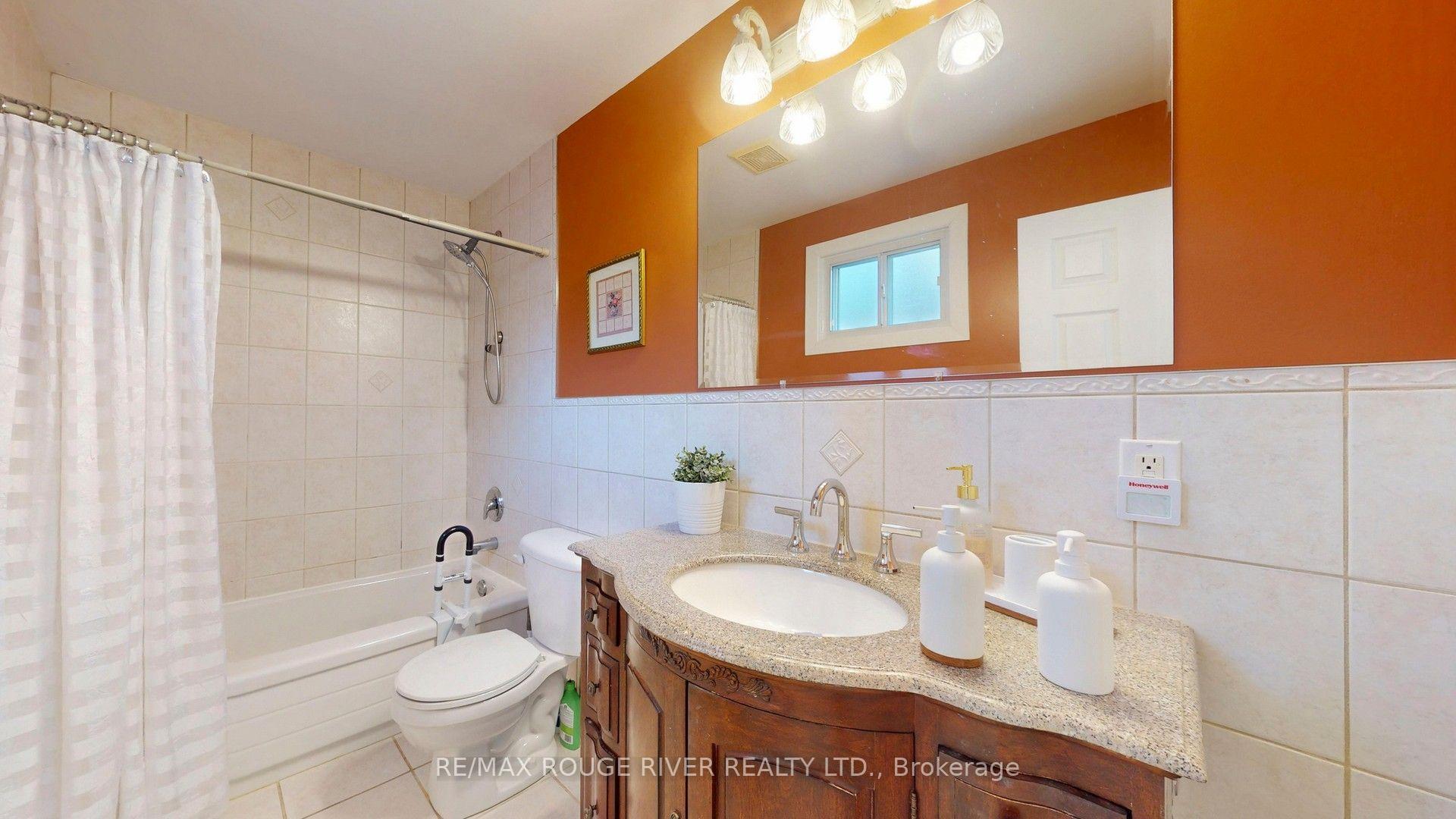 Photo 17 of 33 Pepper Tree Drive, Scarborough, Centennial Scarborough — HOMEH