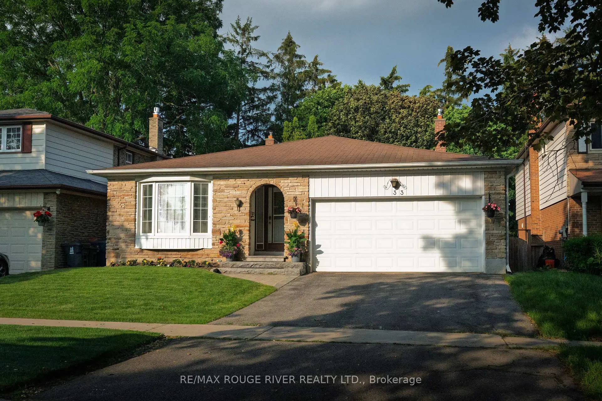 Photo 3 of 33 Pepper Tree Drive, Scarborough, Centennial Scarborough — HOMEH
