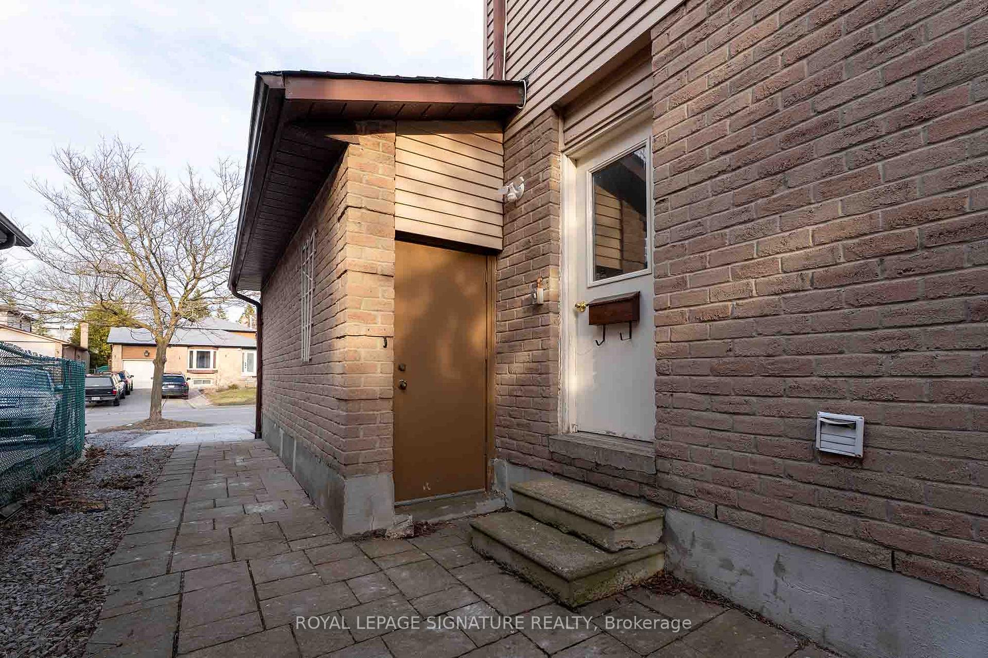 Photo 19 of 89 Batson Drive, Aurora, Aurora Village — HOMEH