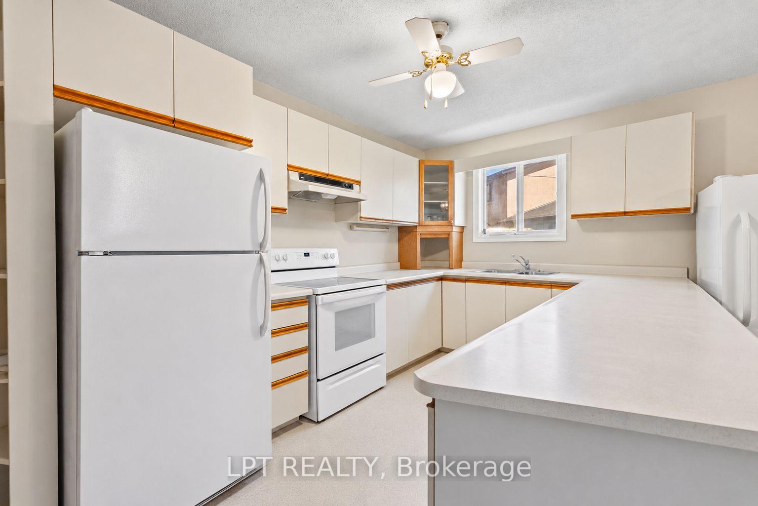Photo 12 of 204A The Queensway, Georgina, Keswick North — HOMEH