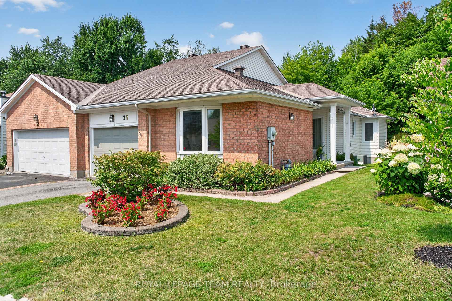 Photo 2 of 35 Billingham Crescent, Ottawa, Kanata - Morgan's Grant/South March — HOMEH