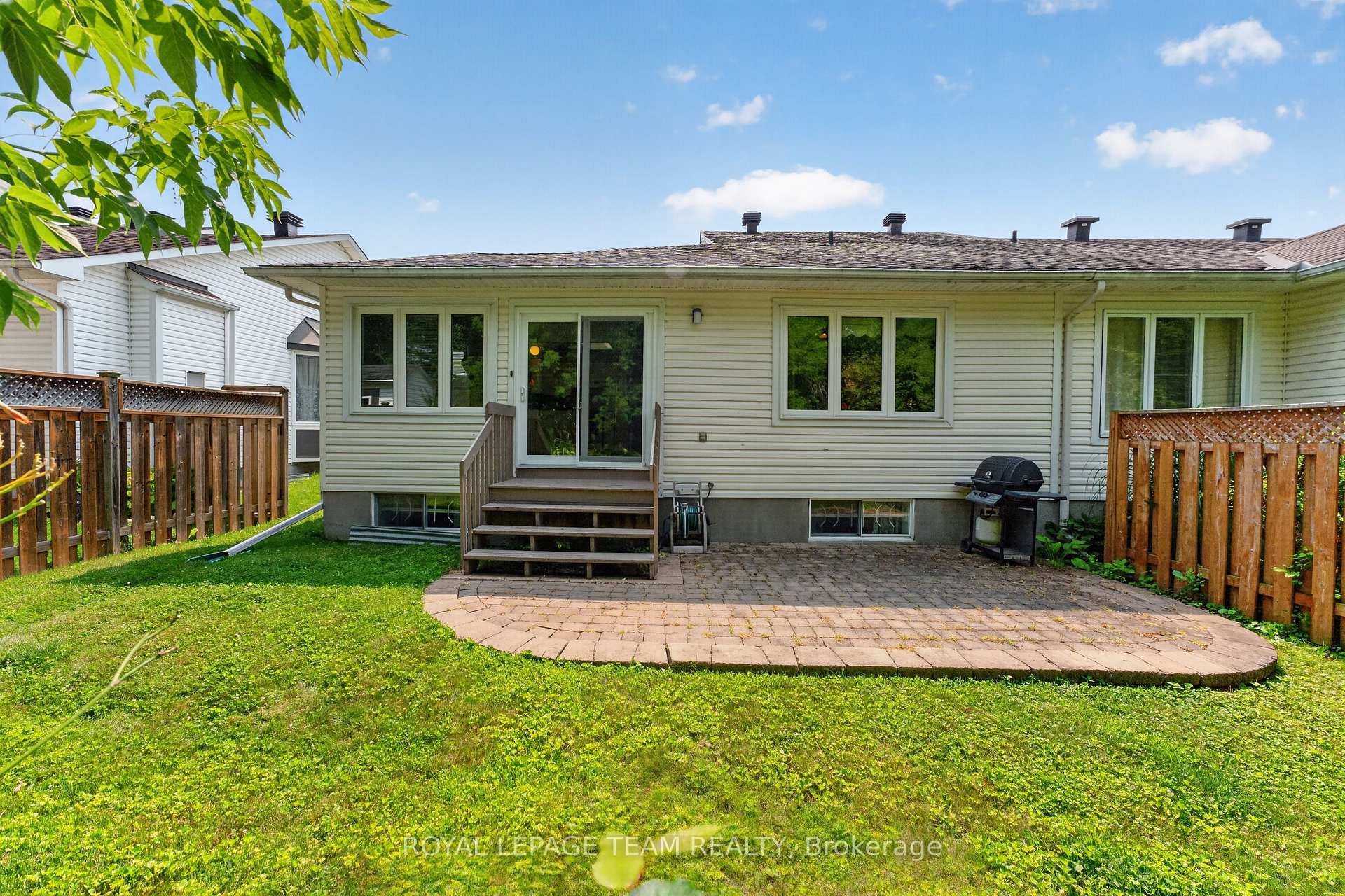 Photo 10 of 35 Billingham Crescent, Ottawa, Kanata - Morgan's Grant/South March — HOMEH