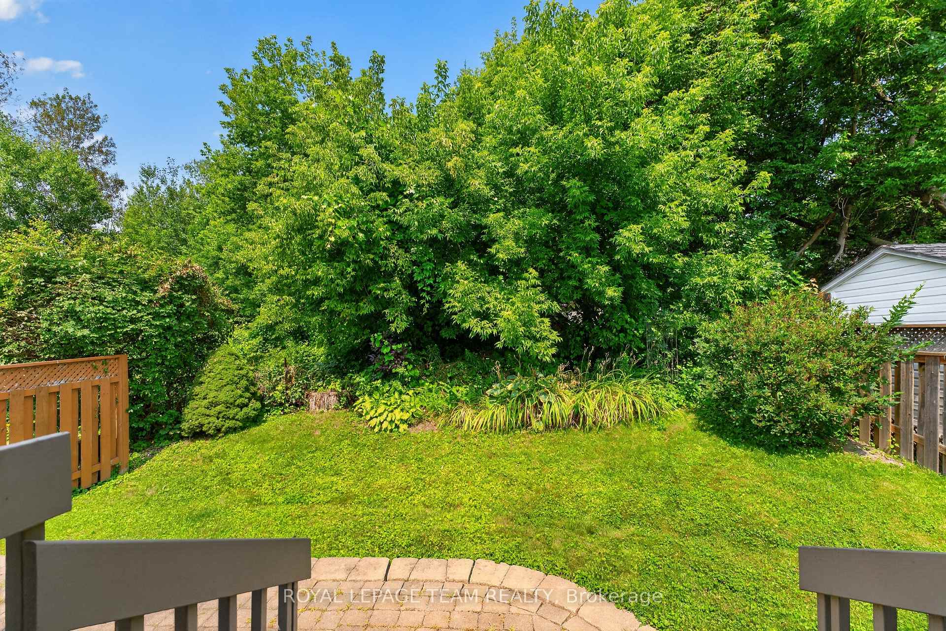 Photo 13 of 35 Billingham Crescent, Ottawa, Kanata - Morgan's Grant/South March — HOMEH