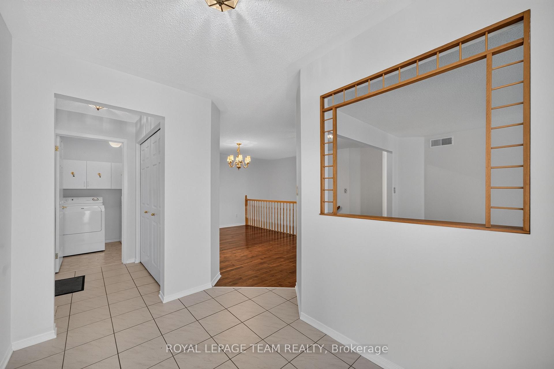 Photo 16 of 35 Billingham Crescent, Ottawa, Kanata - Morgan's Grant/South March — HOMEH