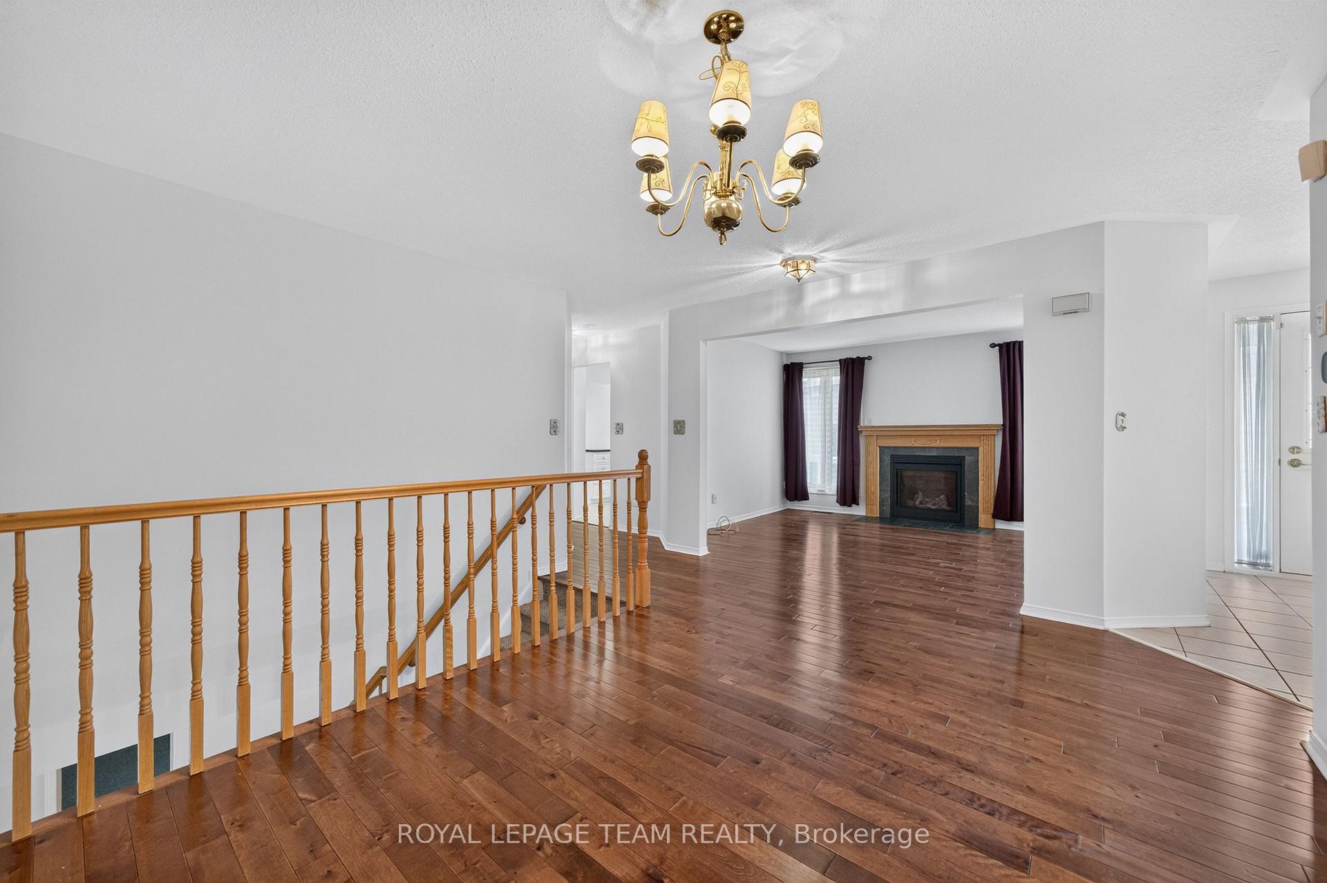 Photo 19 of 35 Billingham Crescent, Ottawa, Kanata - Morgan's Grant/South March — HOMEH