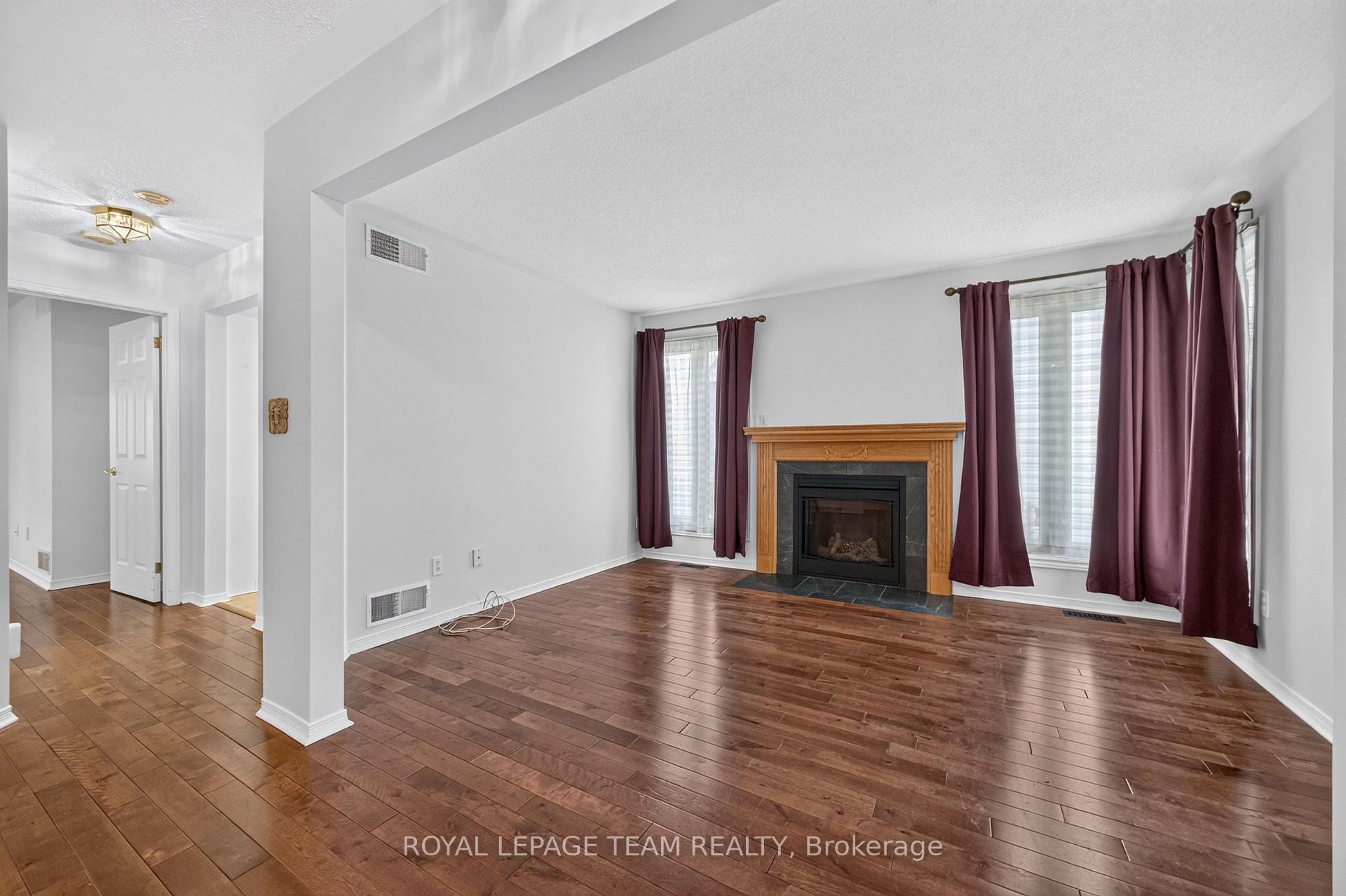 Photo 21 of 35 Billingham Crescent, Ottawa, Kanata - Morgan's Grant/South March — HOMEH