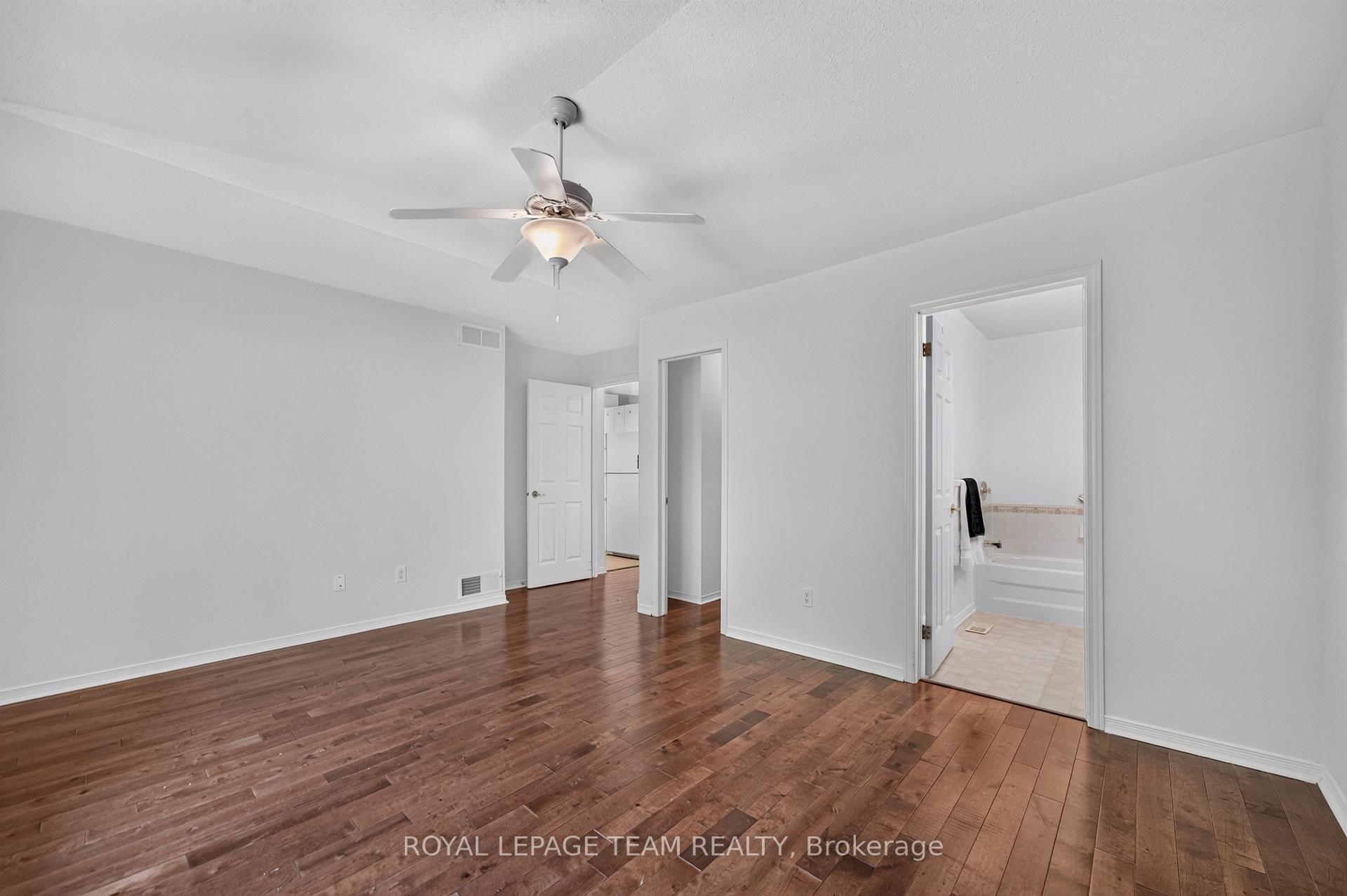 Photo 31 of 35 Billingham Crescent, Ottawa, Kanata - Morgan's Grant/South March — HOMEH
