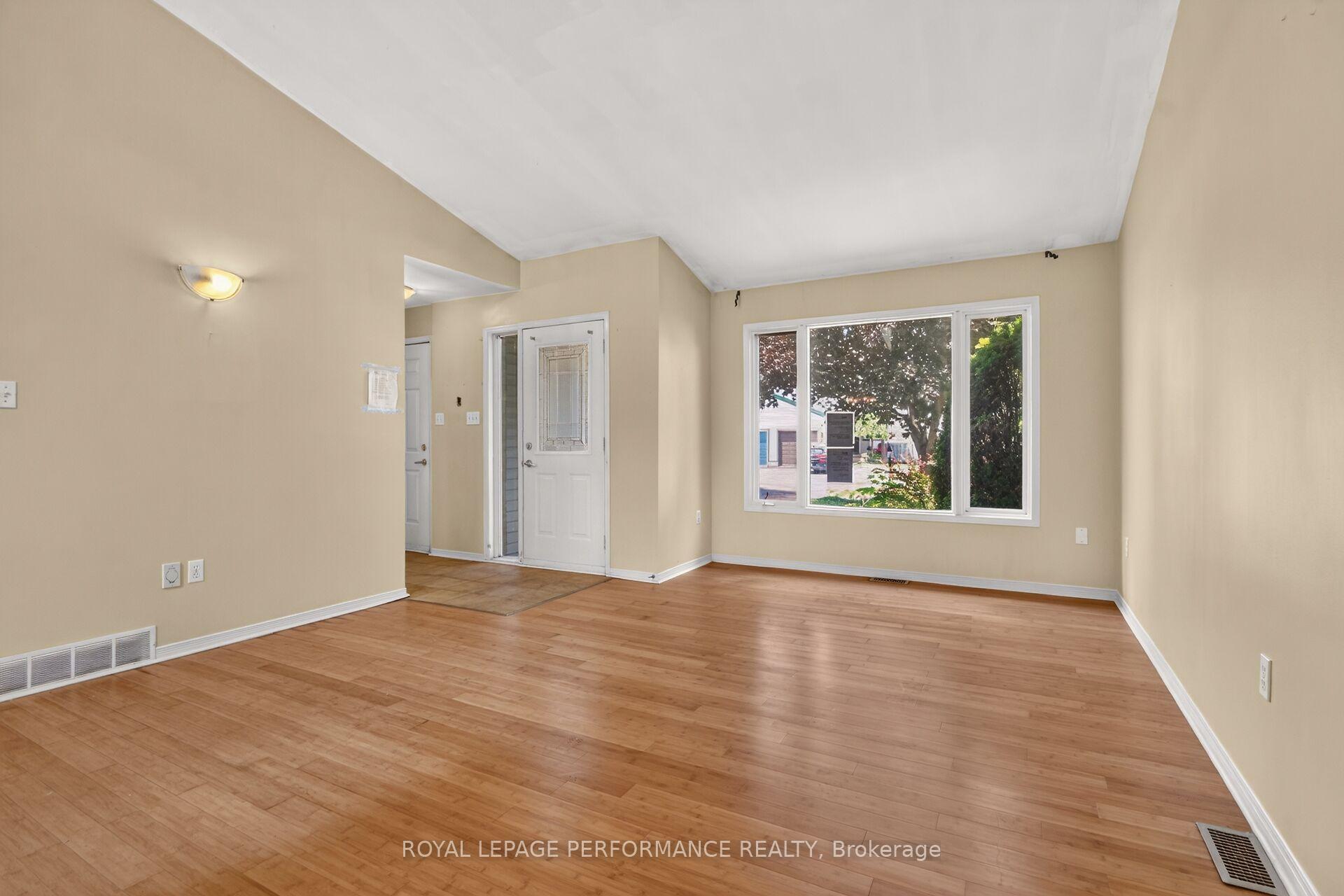 Photo 4 of 508 Maley Street, North Grenville, Kemptville — HOMEH