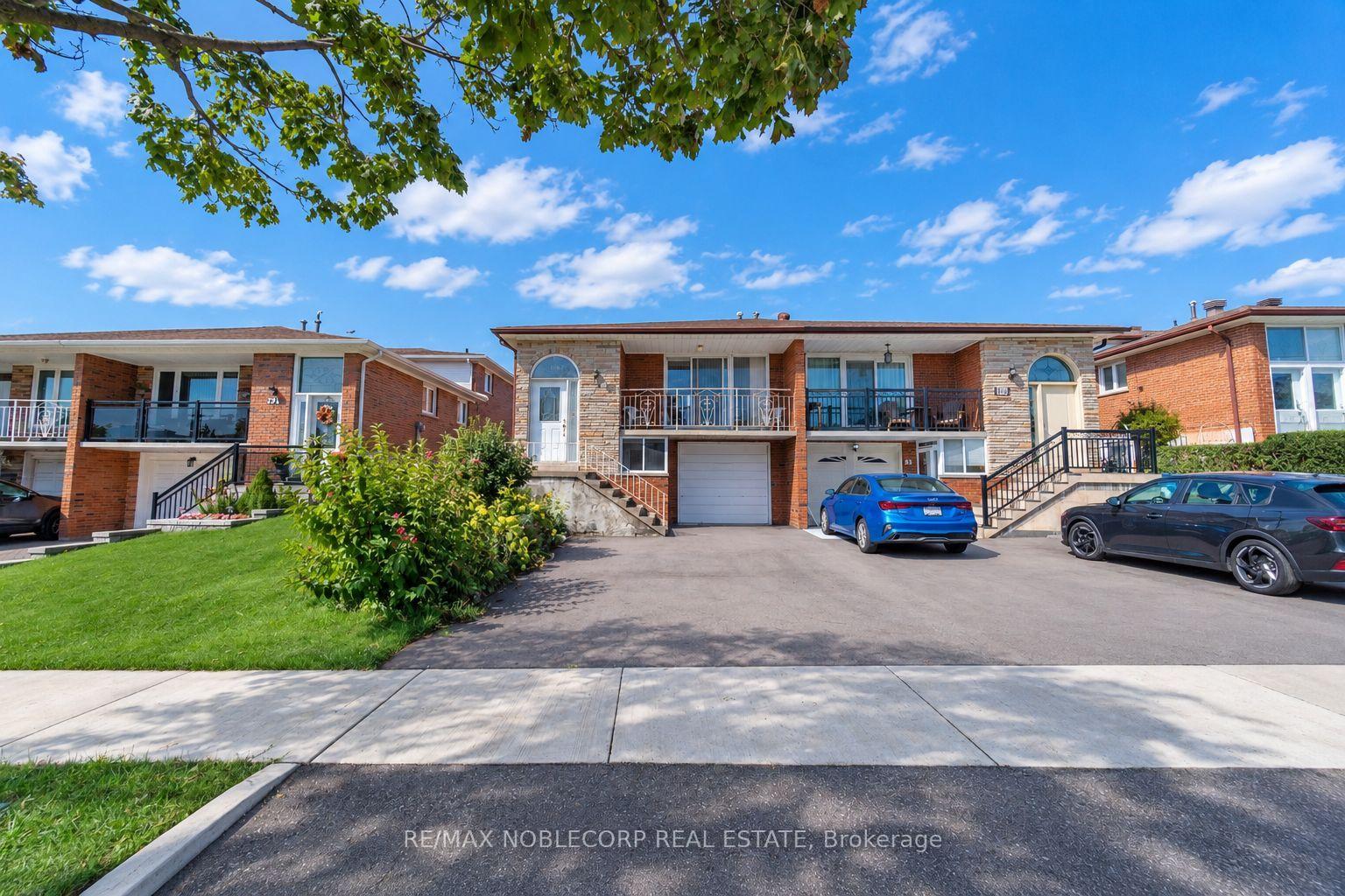 Photo 2 of 81 Blossom Crescent, North York, Glenfield-Jane Heights — HOMEH