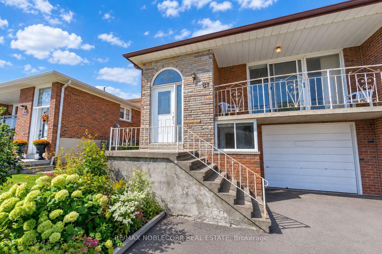 Photo 3 of 81 Blossom Crescent, North York, Glenfield-Jane Heights — HOMEH