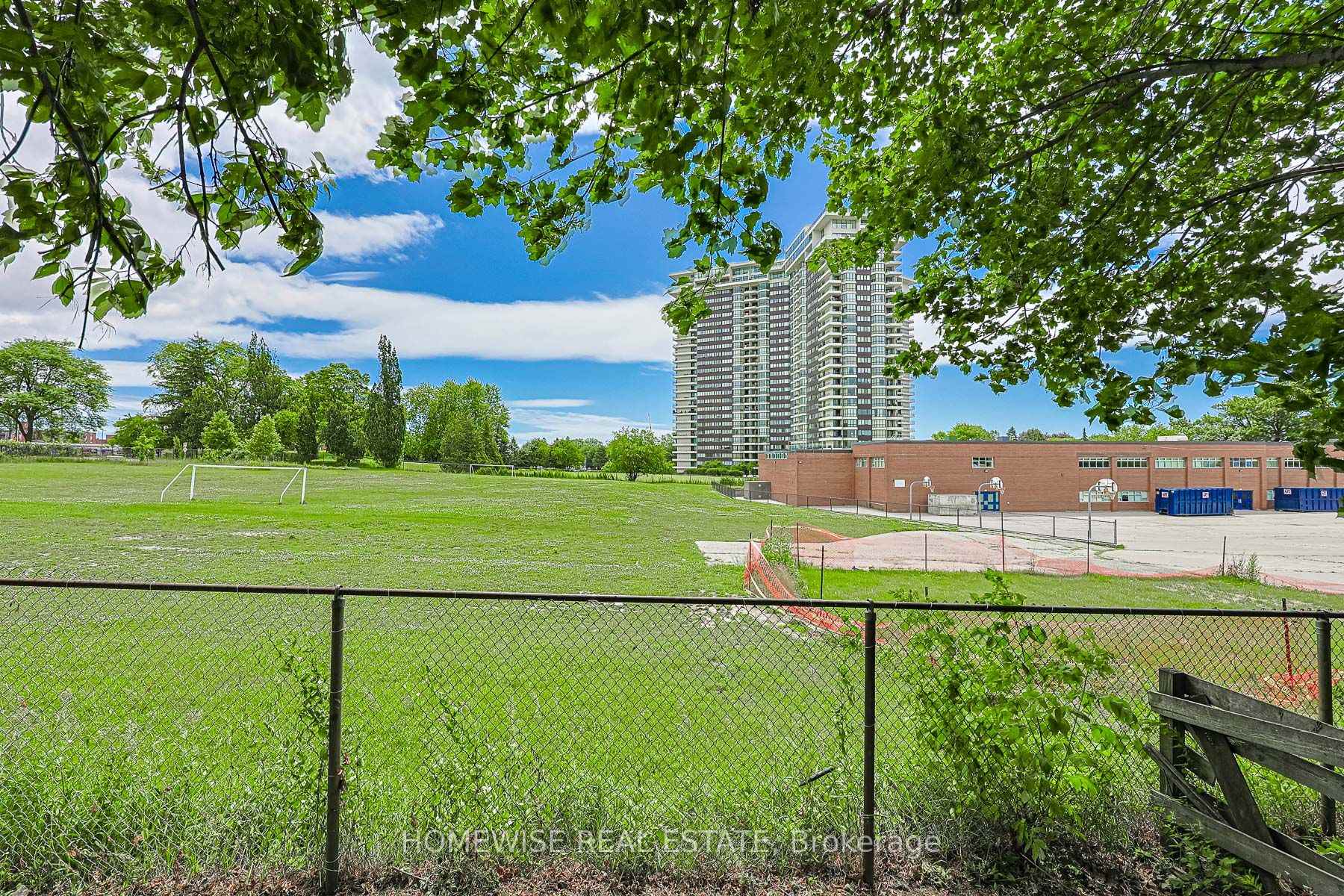 Photo 39 of Unit 40, 1350 Winding Trail, Mississauga, Applewood — HOMEH