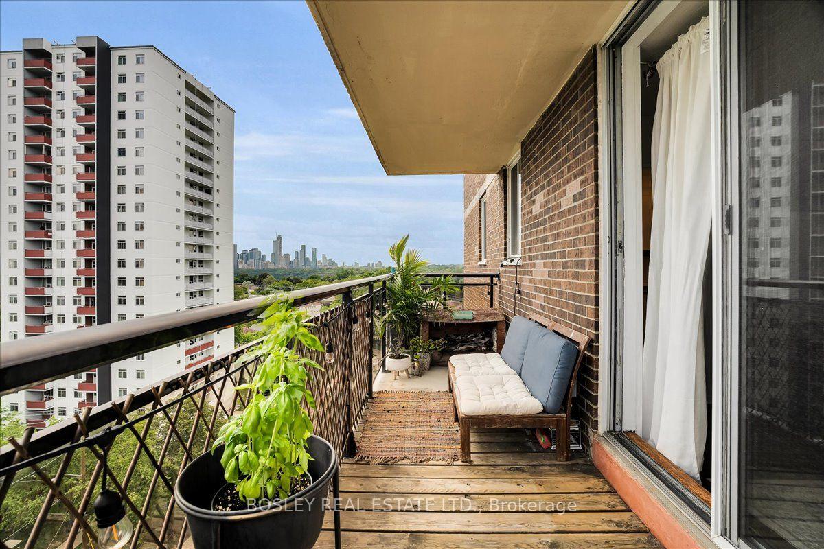 Photo 5 of Unit 1102, 1145 Logan Avenue, Toronto, Broadview North — HOMEH