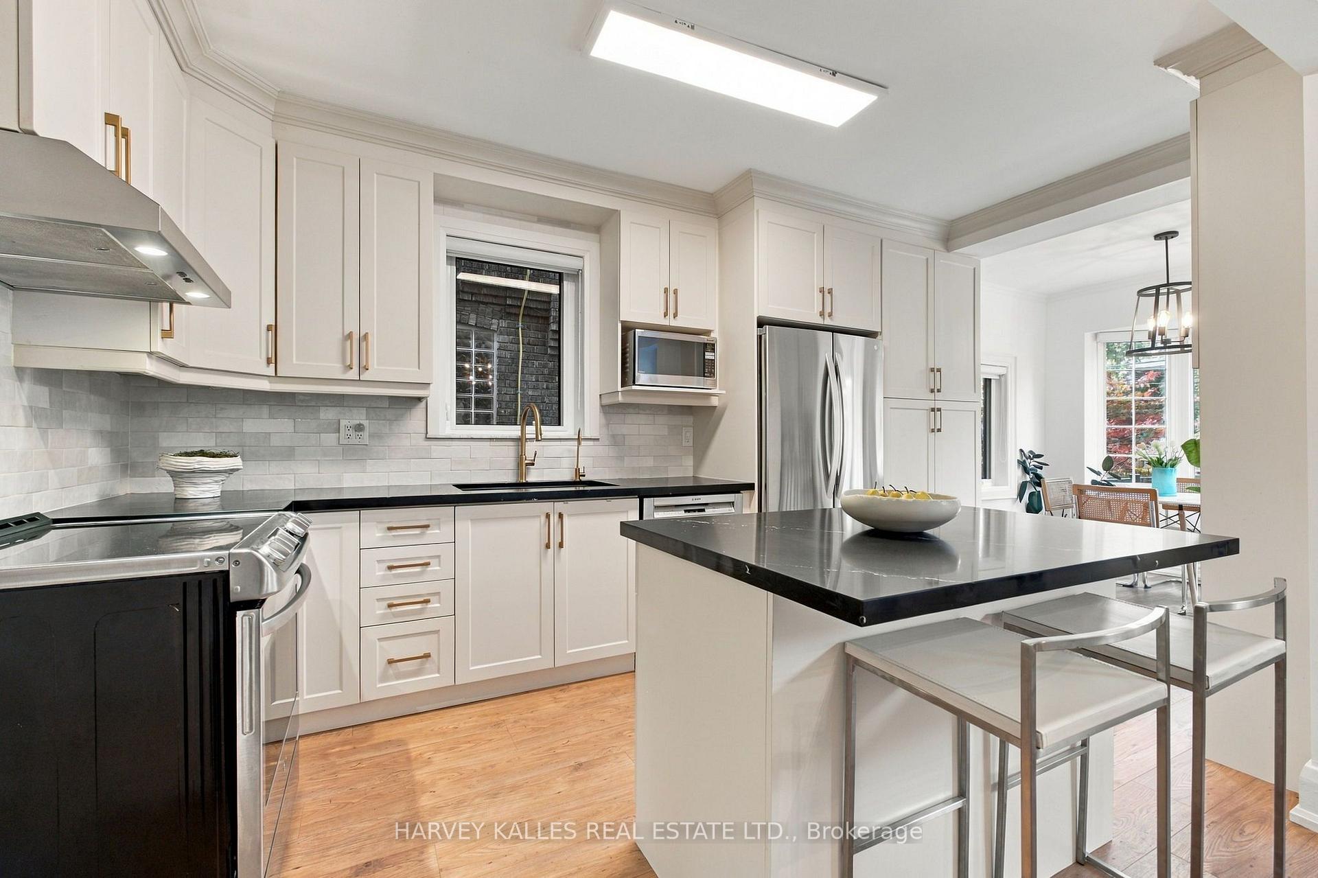 Photo 24 of 32 Crang Avenue, Toronto, Oakwood Village — HOMEH