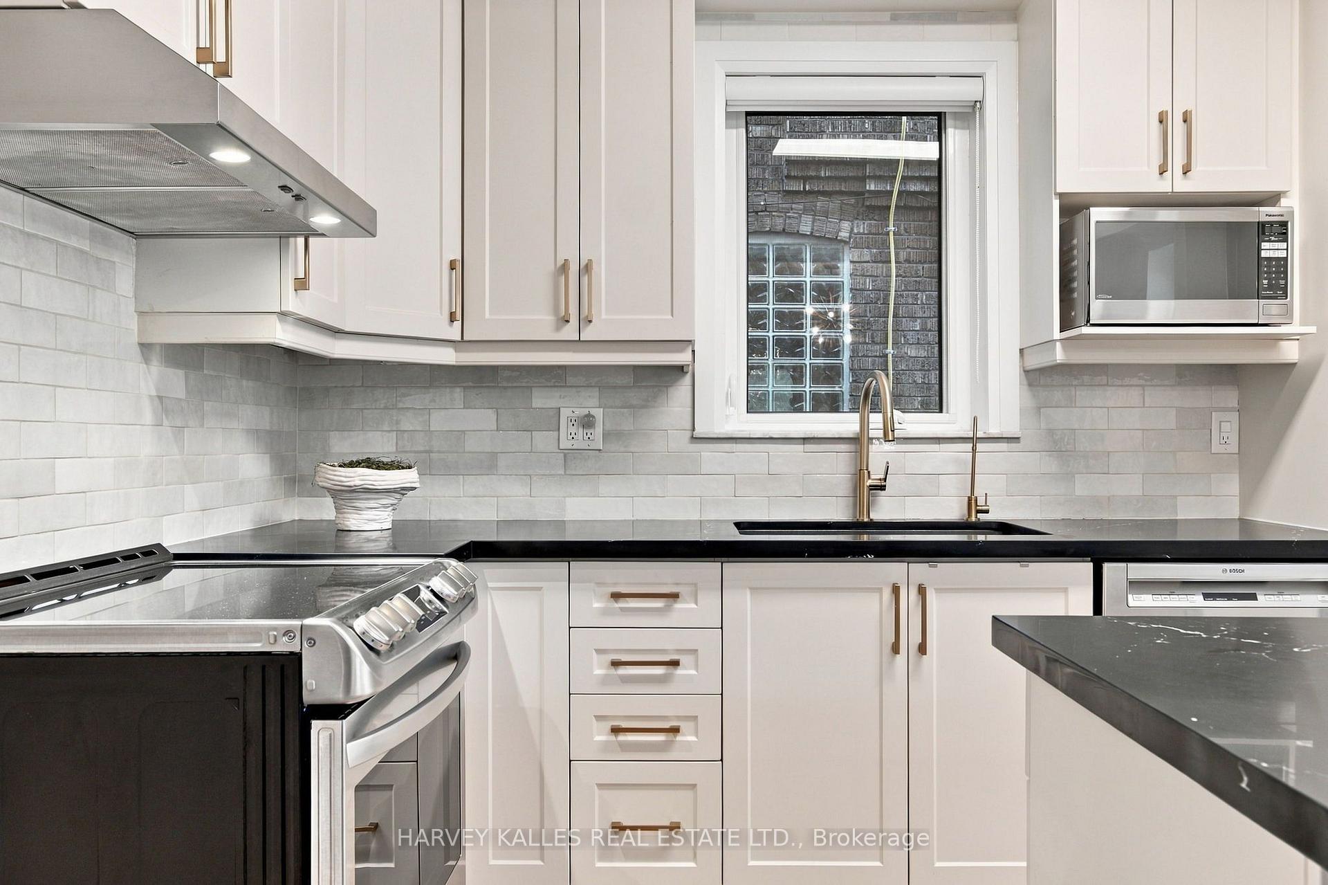 Photo 26 of 32 Crang Avenue, Toronto, Oakwood Village — HOMEH