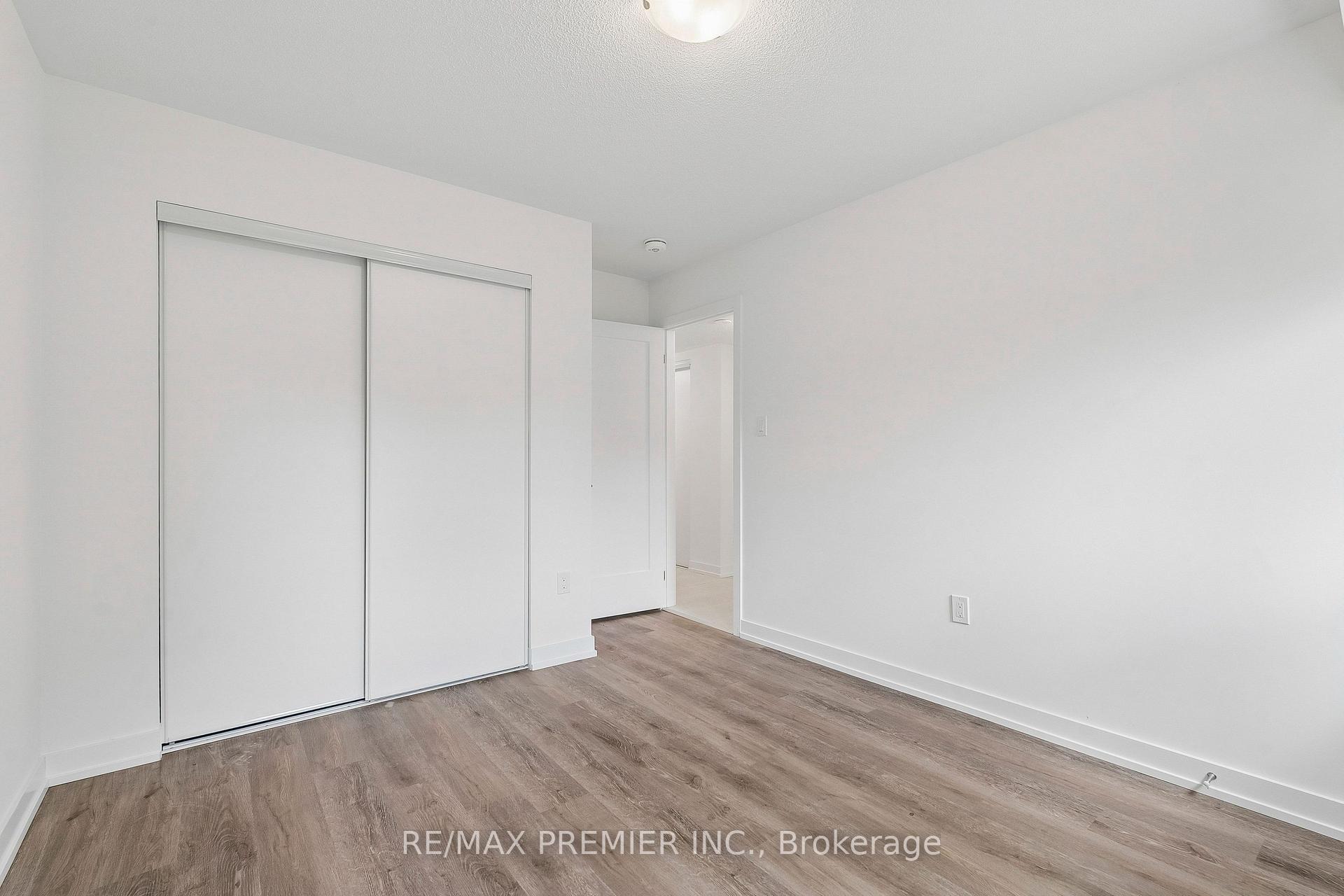 Photo 33 of 29 Lyall Stokes Circle, East Gwillimbury, Mt Albert — HOMEH