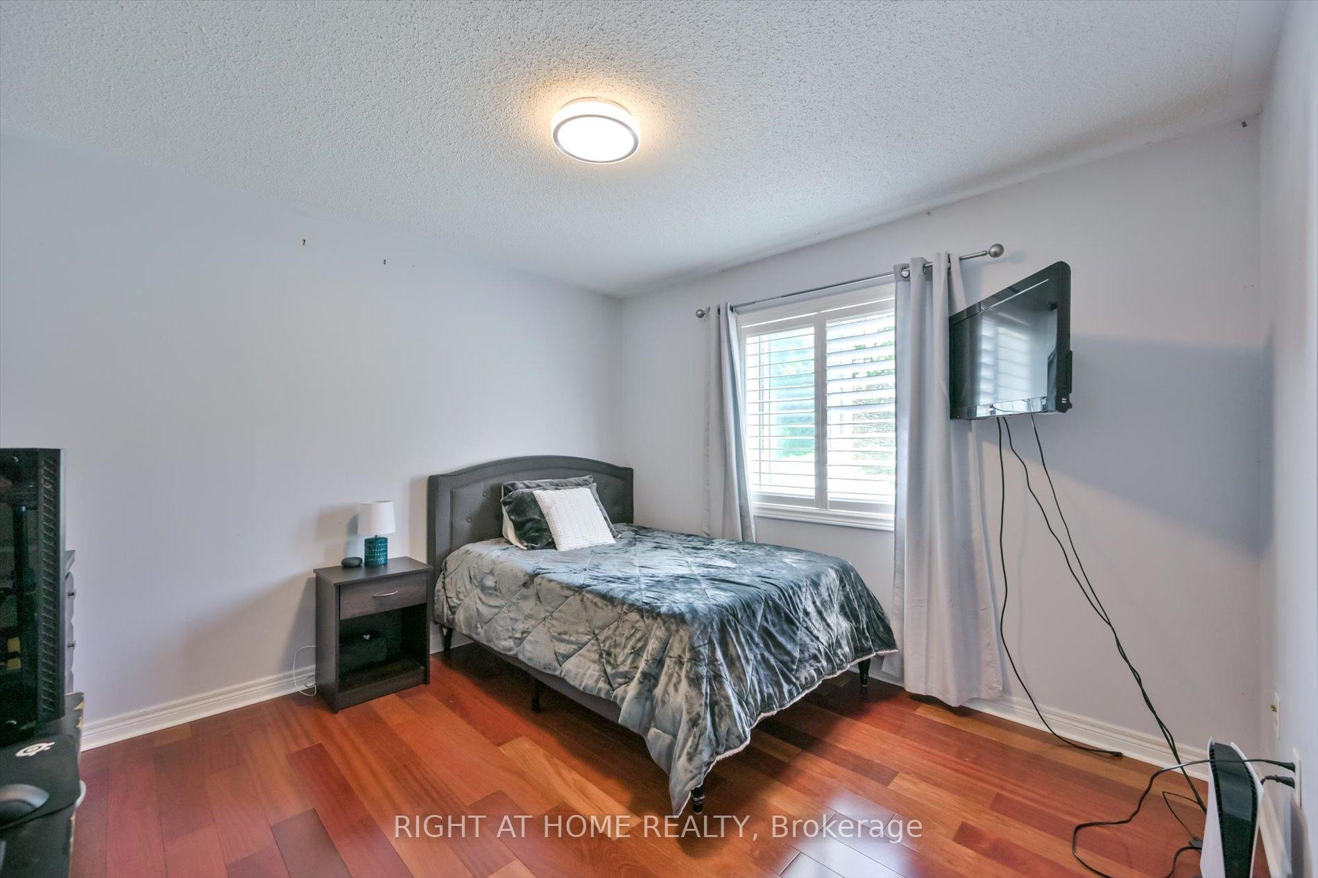 Photo 33 of 57 Hopkinson Crescent, Ajax, Northwest Ajax — HOMEH