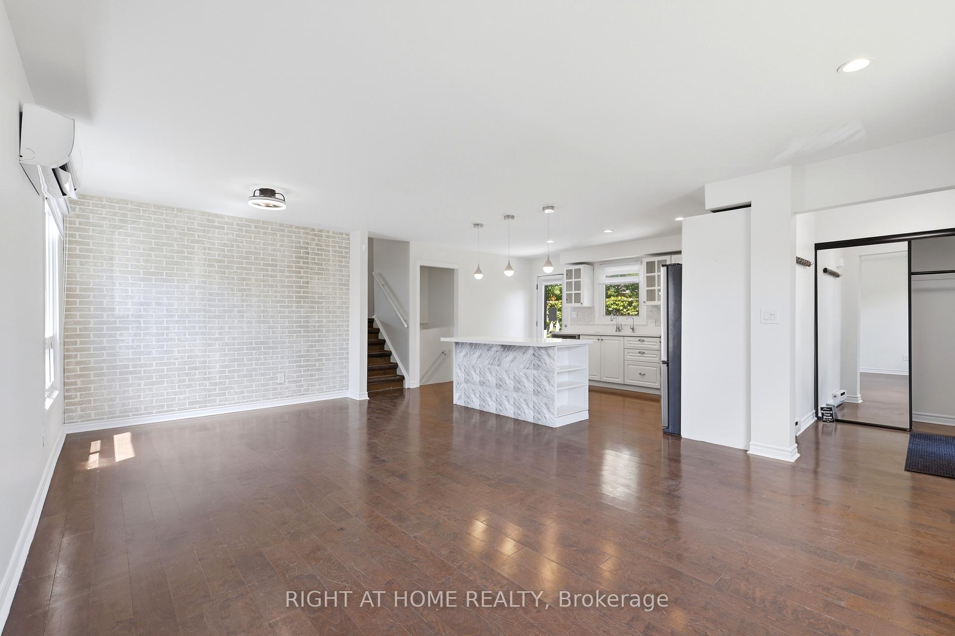 Photo 7 of 68 Overbank Drive, Oshawa, McLaughlin — HOMEH