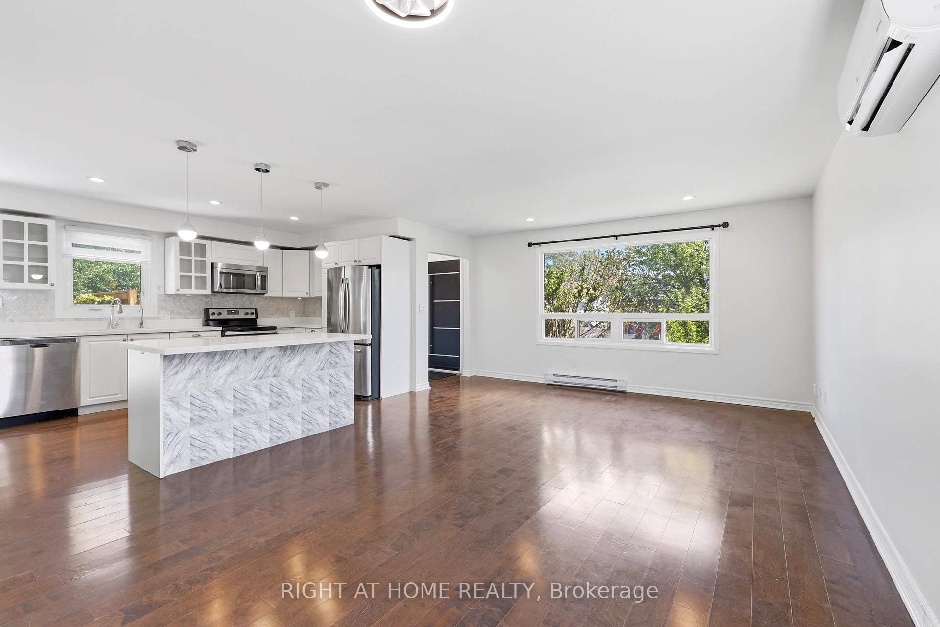 Photo 8 of 68 Overbank Drive, Oshawa, McLaughlin — HOMEH