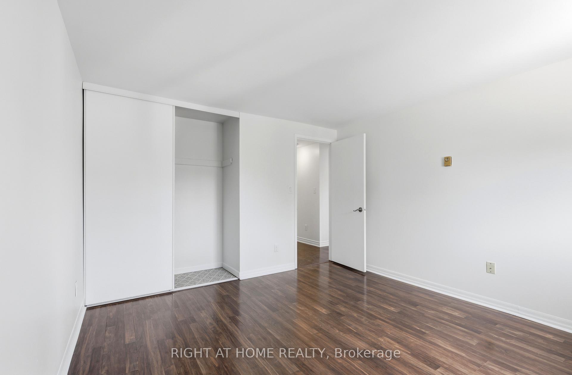 Photo 23 of 68 Overbank Drive, Oshawa, McLaughlin — HOMEH