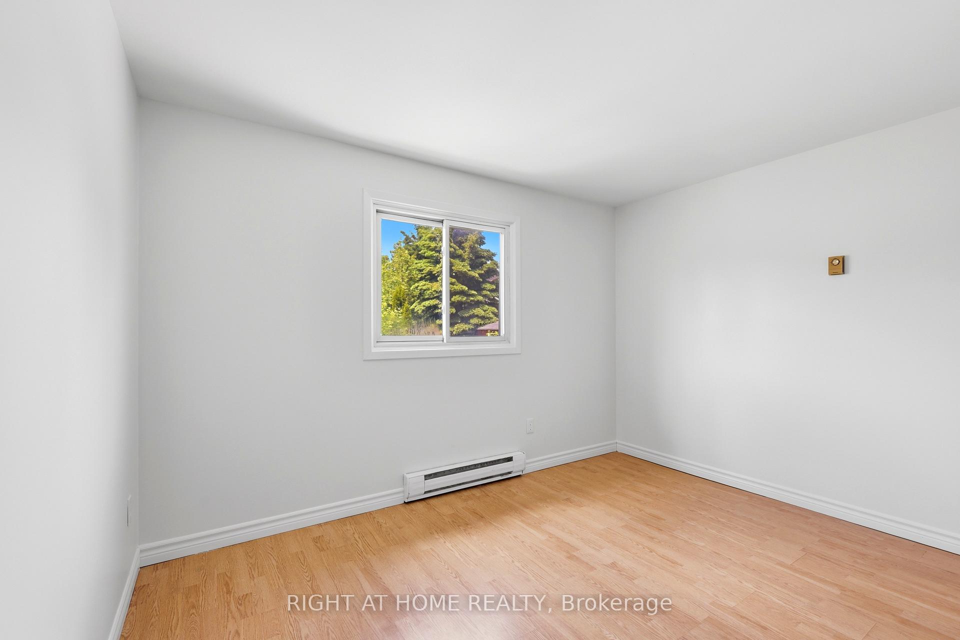 Photo 27 of 68 Overbank Drive, Oshawa, McLaughlin — HOMEH